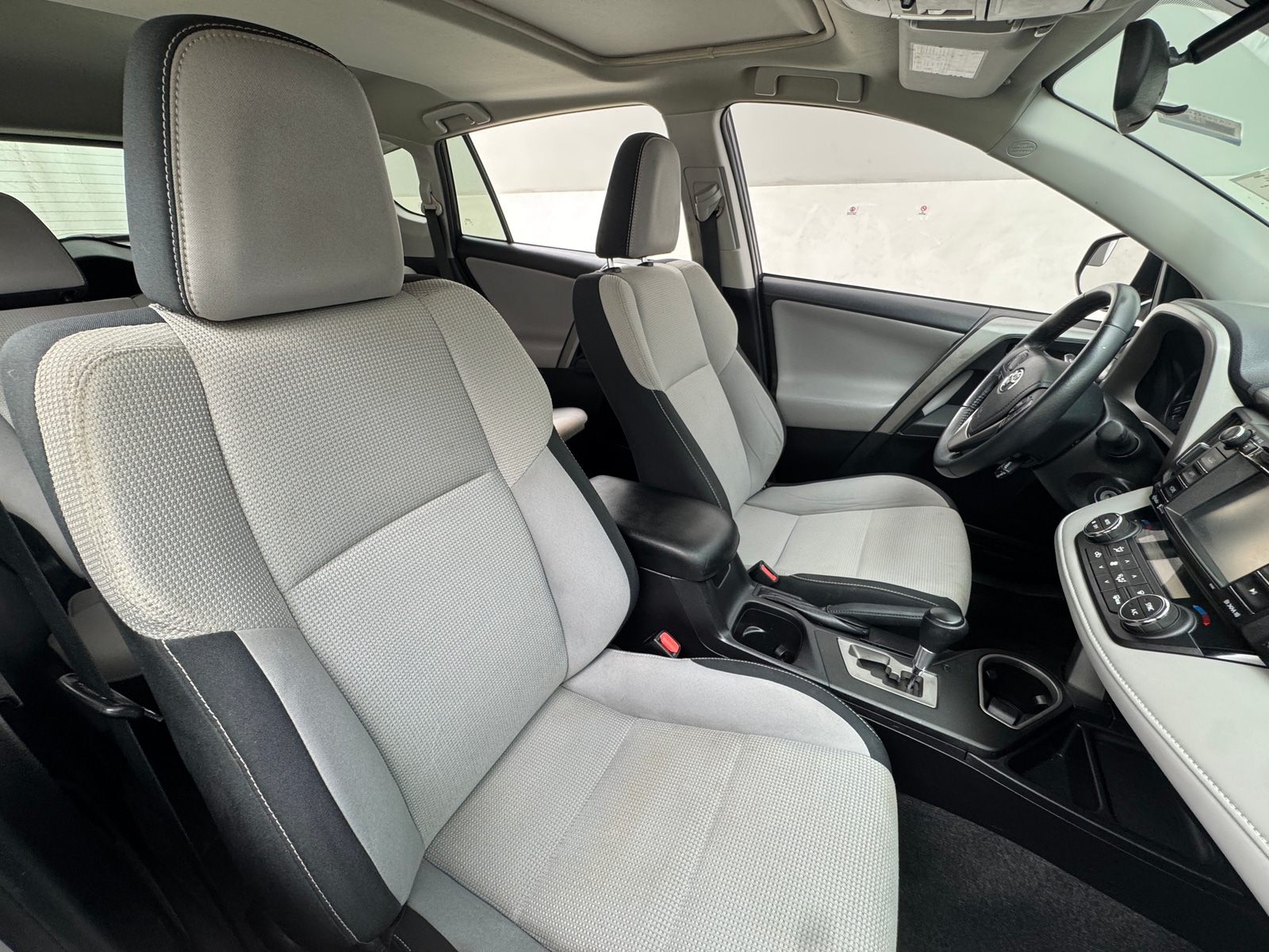 Thumbnail: 2017 Toyota RAV4 - 2