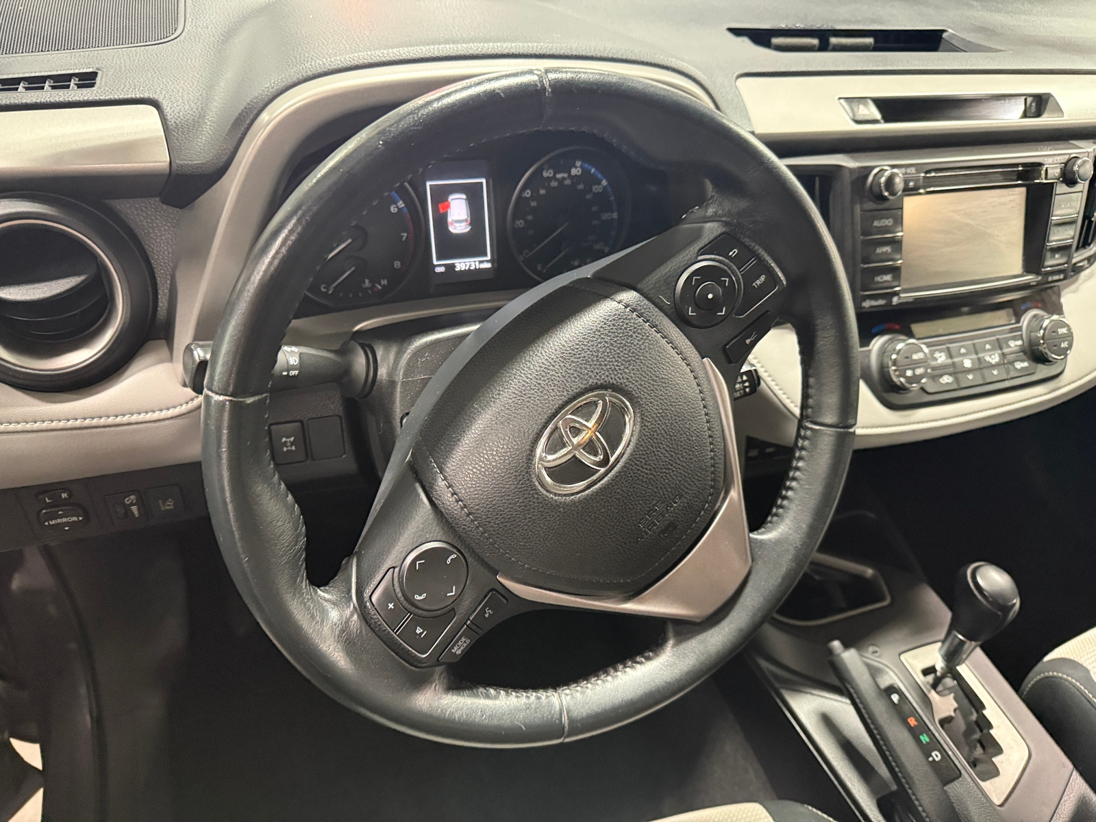 Thumbnail: 2017 Toyota RAV4 - 5
