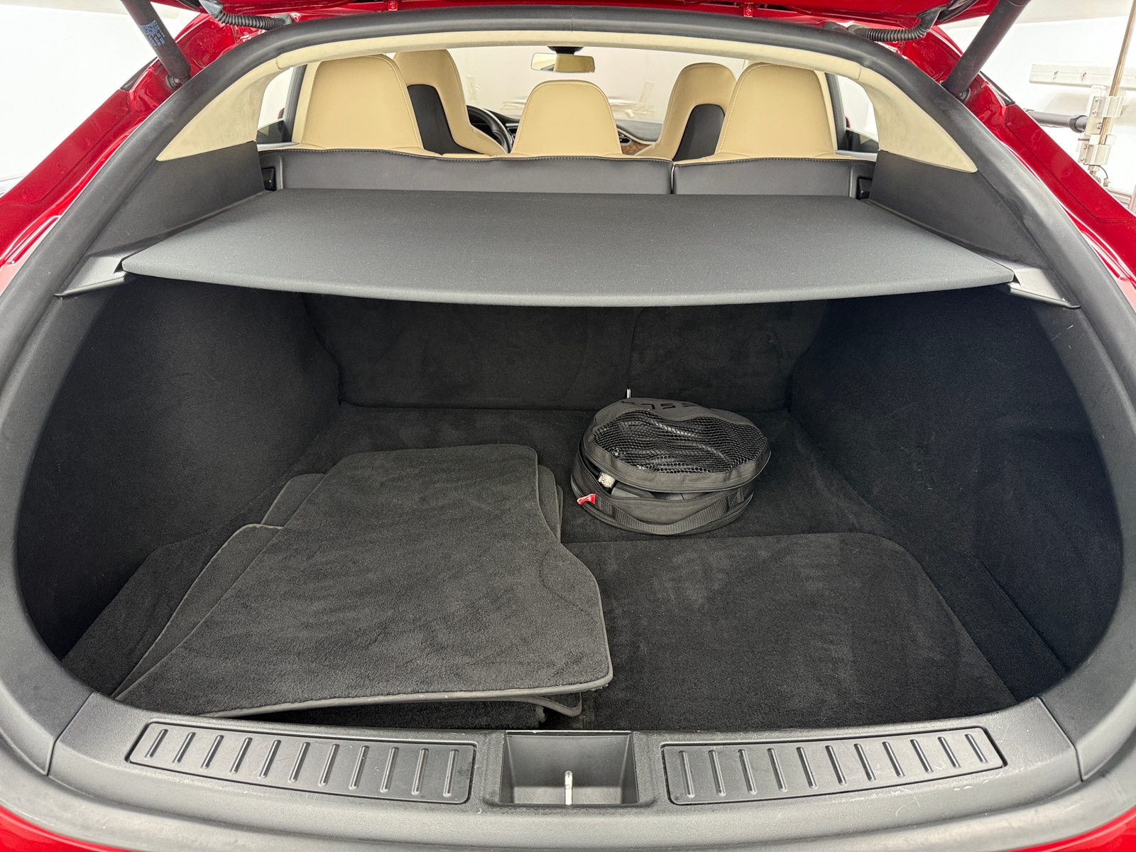 Thumbnail: 2016 Tesla Model S - 5