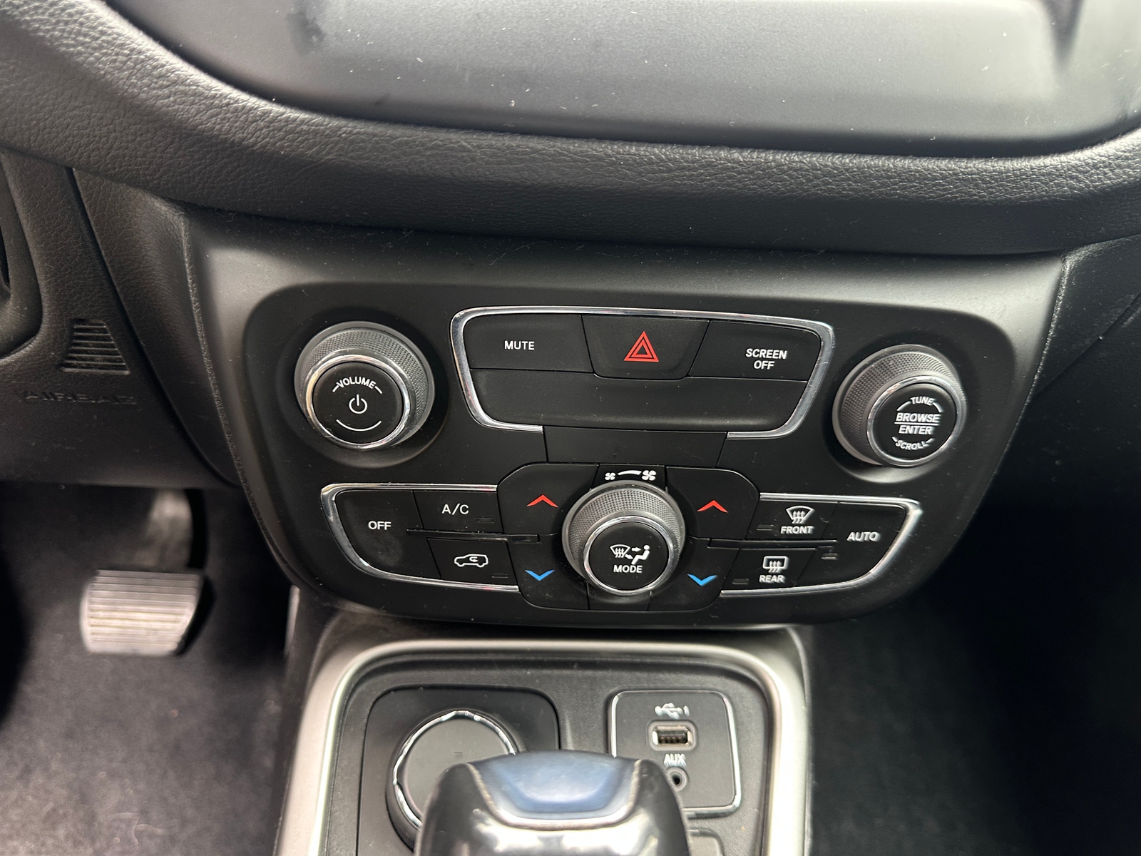 Thumbnail: 2021 Jeep Compass - 4