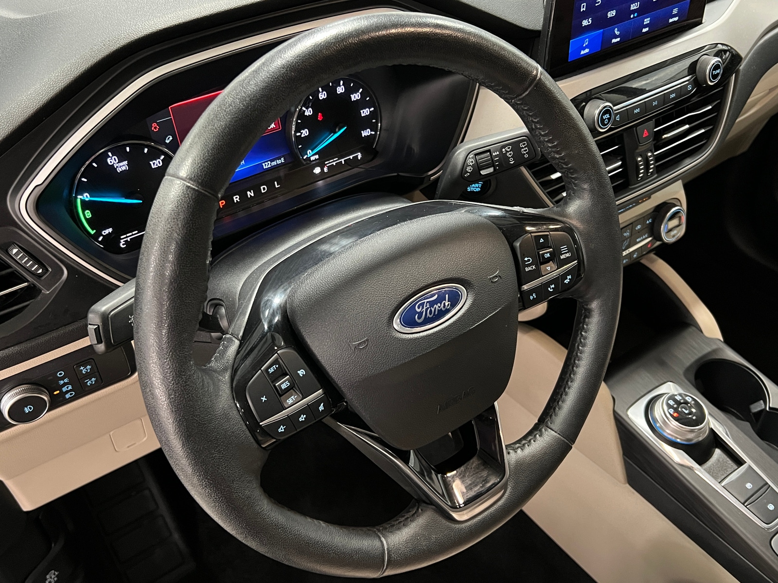 Thumbnail: 2021 Ford Escape - 4