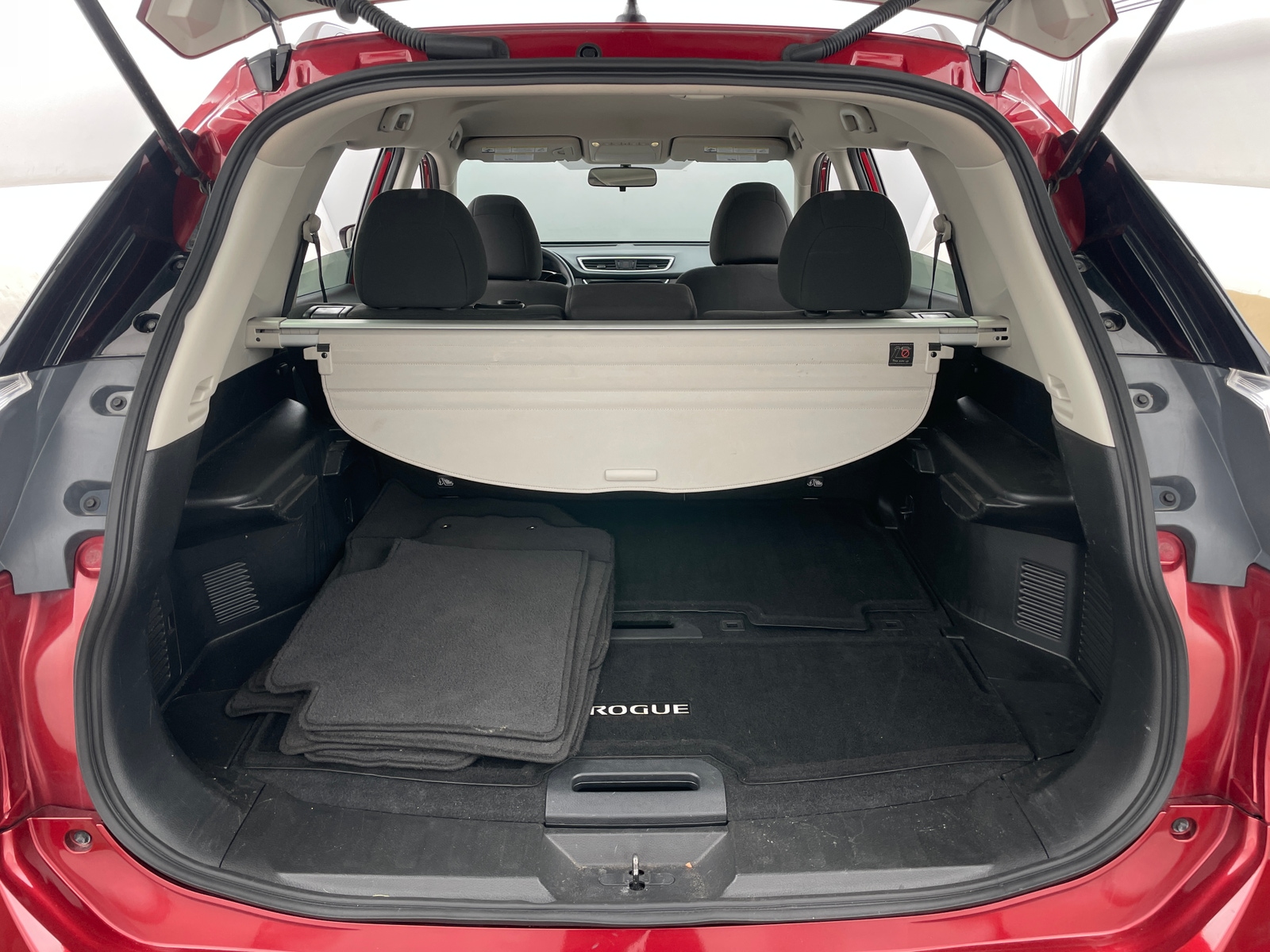 Thumbnail: 2016 Nissan Rogue - 7