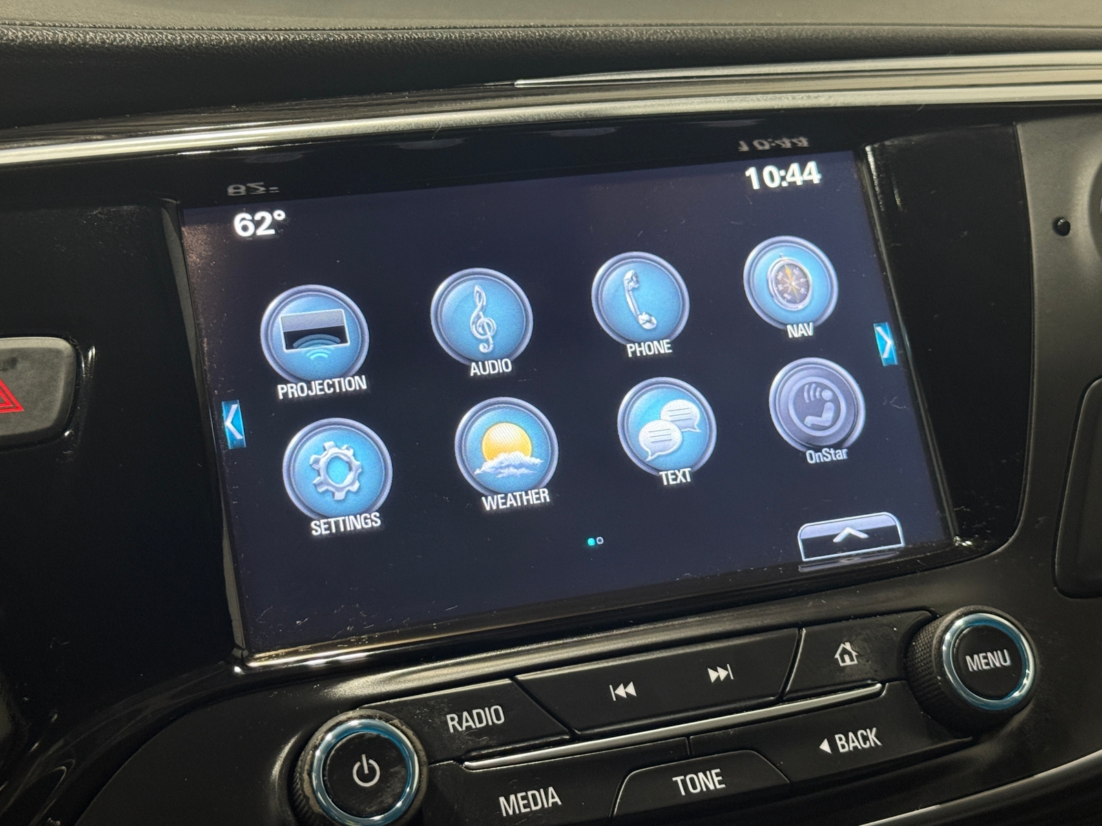 Thumbnail: 2017 Buick Envision - 3