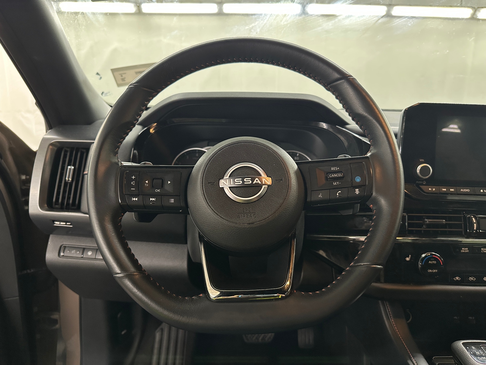 Thumbnail: 2023 Nissan Pathfinder - 4