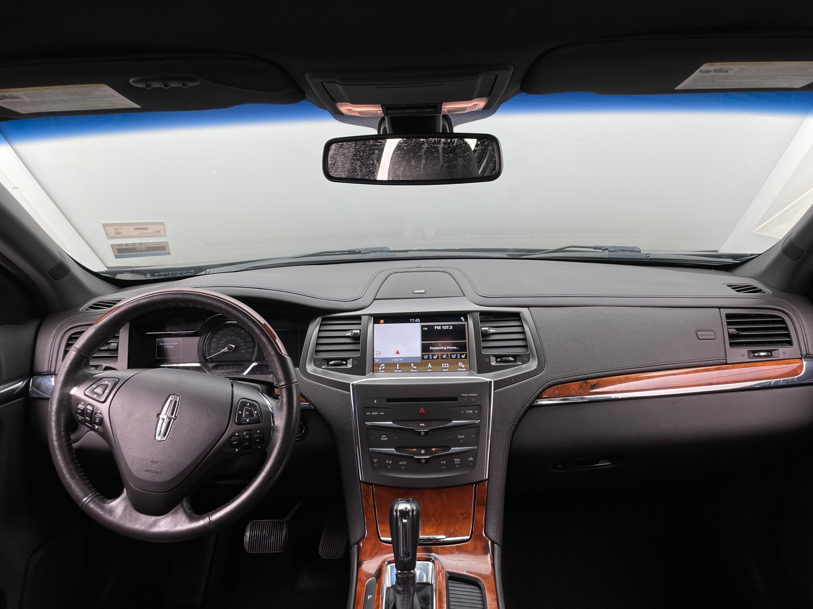 Thumbnail: 2016 Lincoln MKS - 2