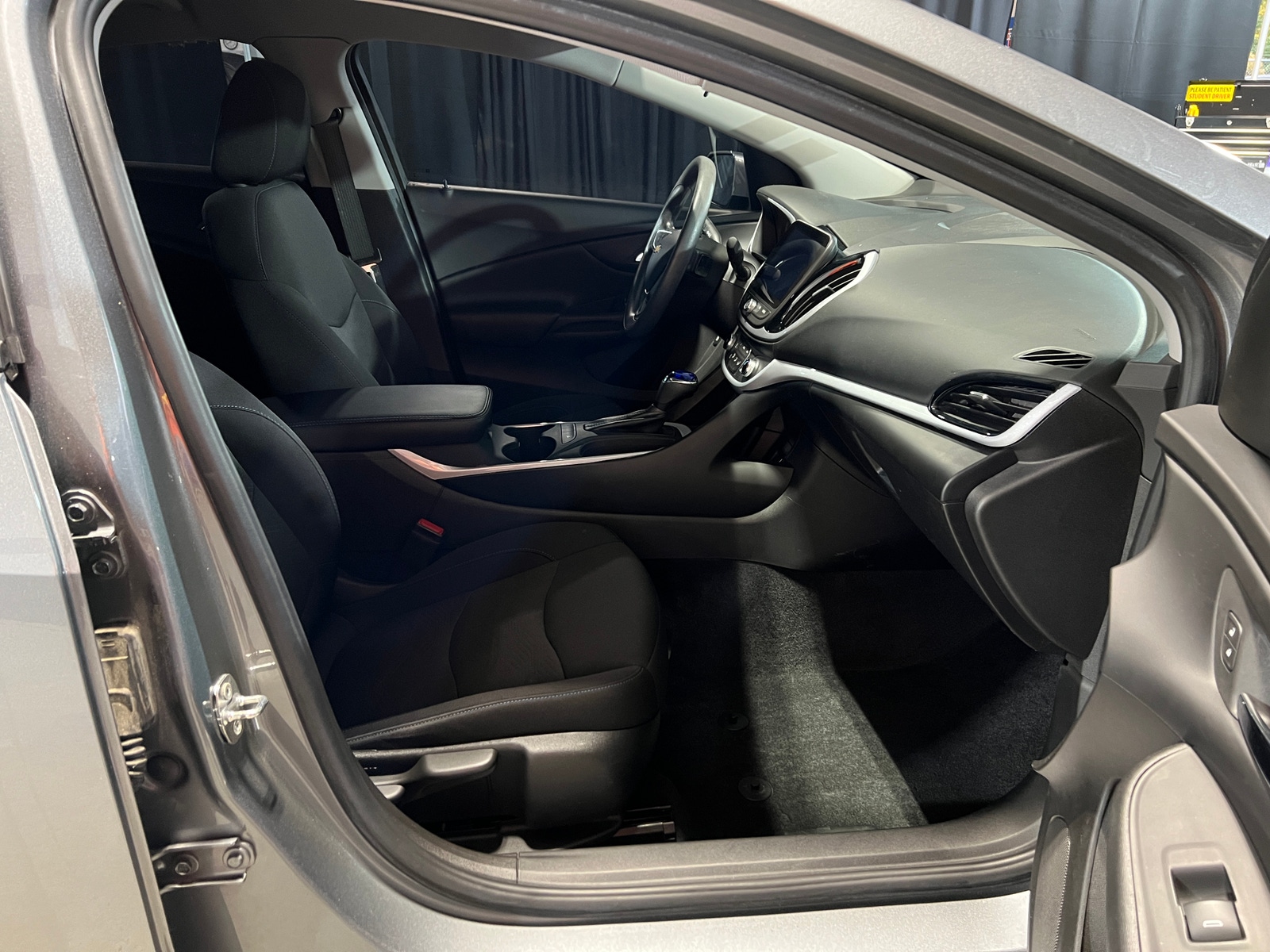 Thumbnail: 2019 Chevrolet Volt - 2
