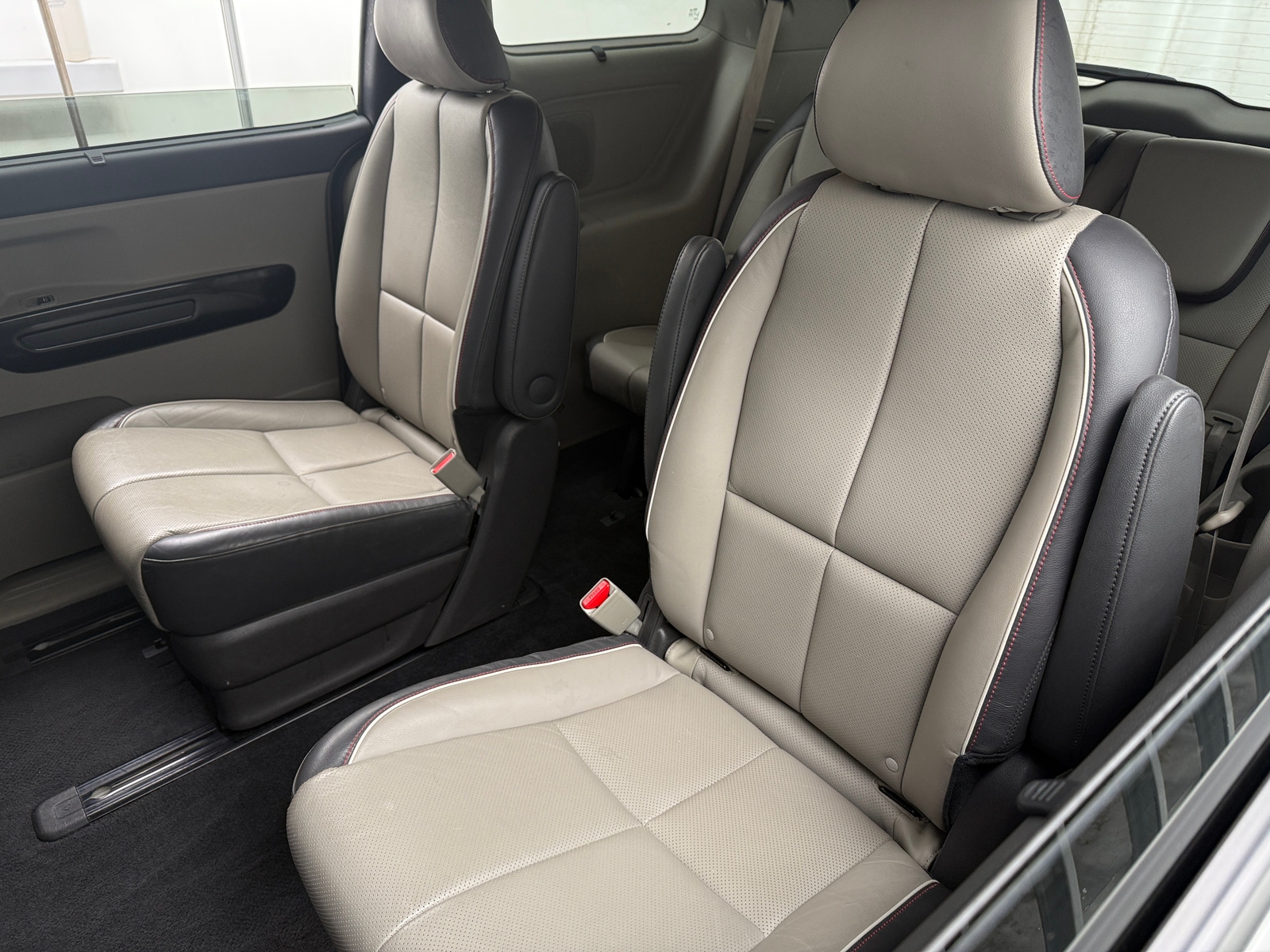 Thumbnail: 2016 Kia Sedona - 5