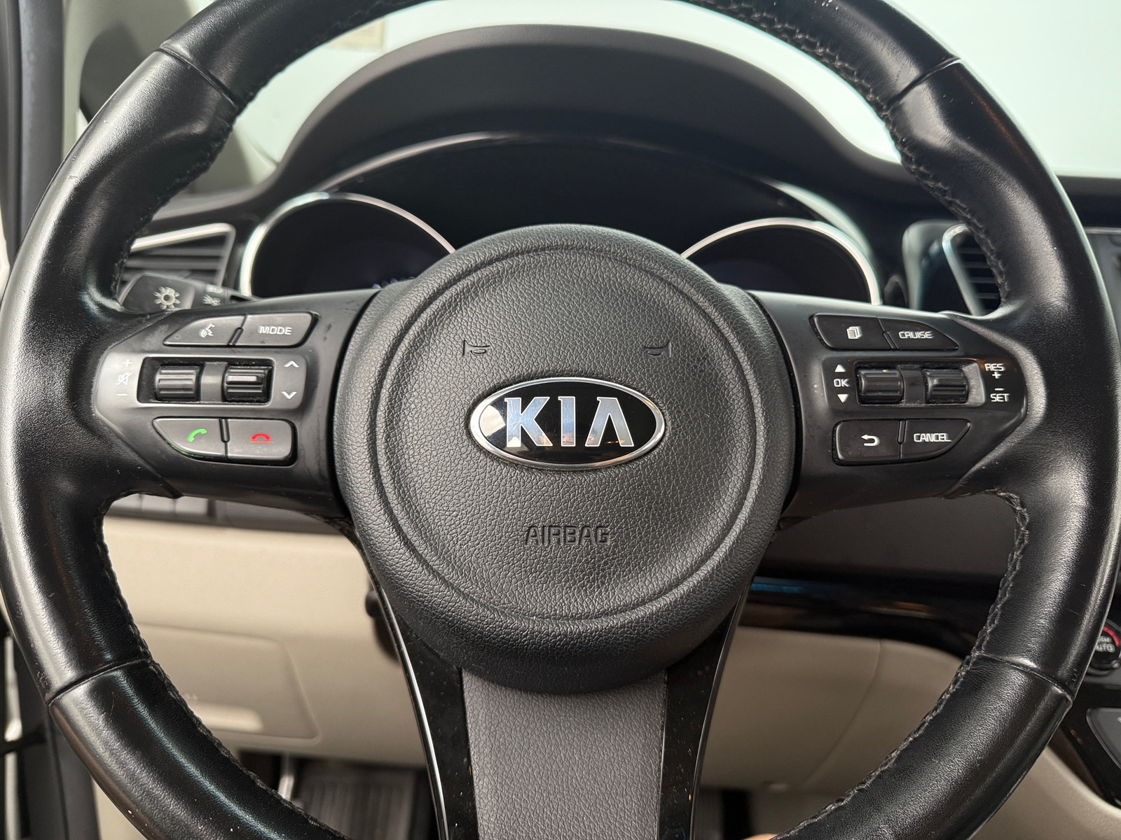 Thumbnail: 2016 Kia Sedona - 4