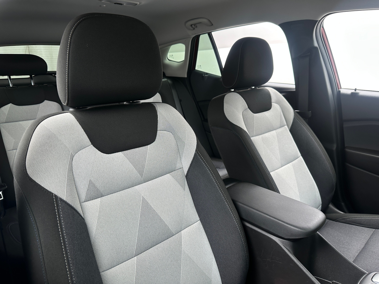 Thumbnail: 2025 Chevrolet Trax - 2