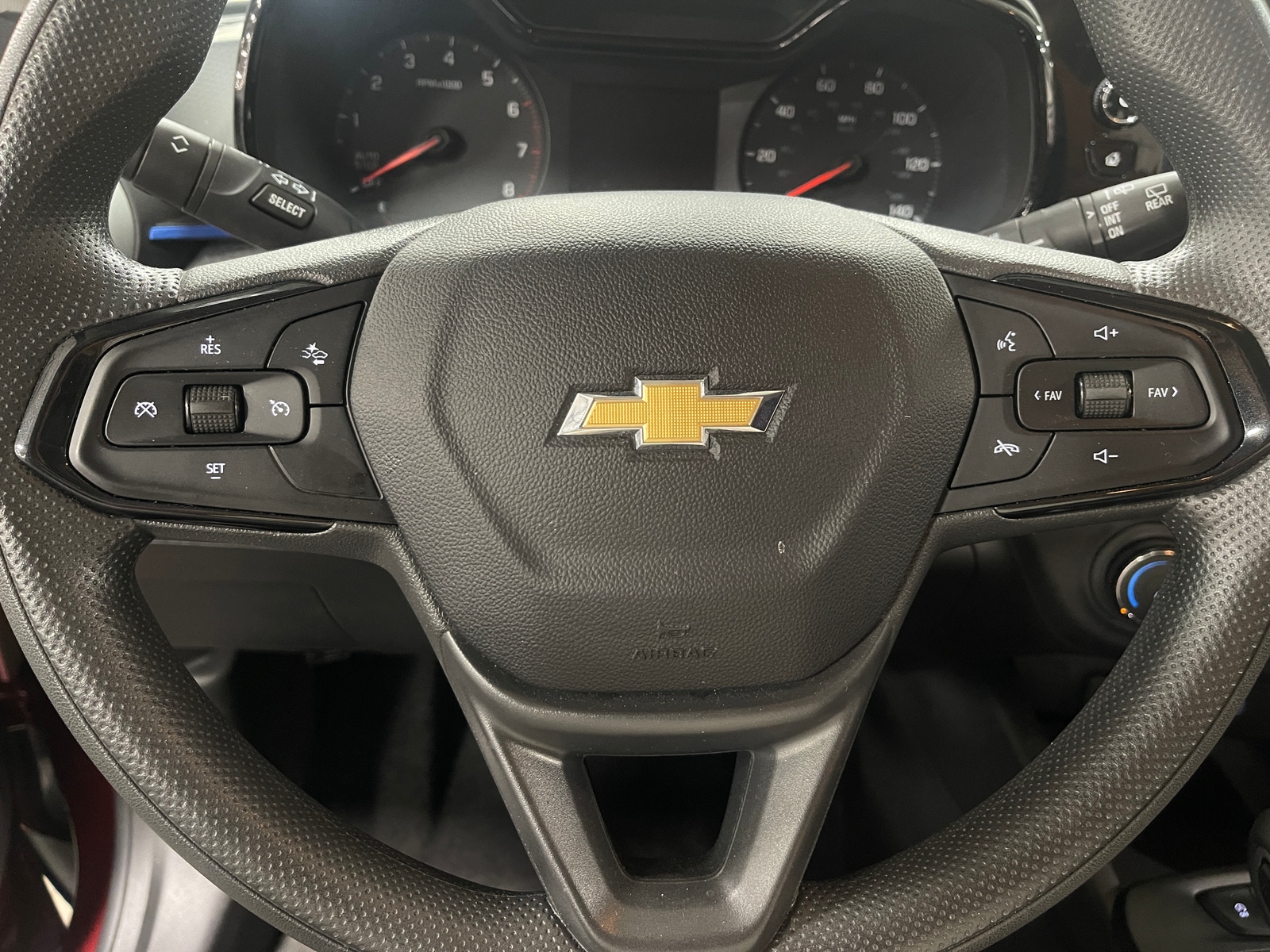 Thumbnail: 2025 Chevrolet Trax - 5