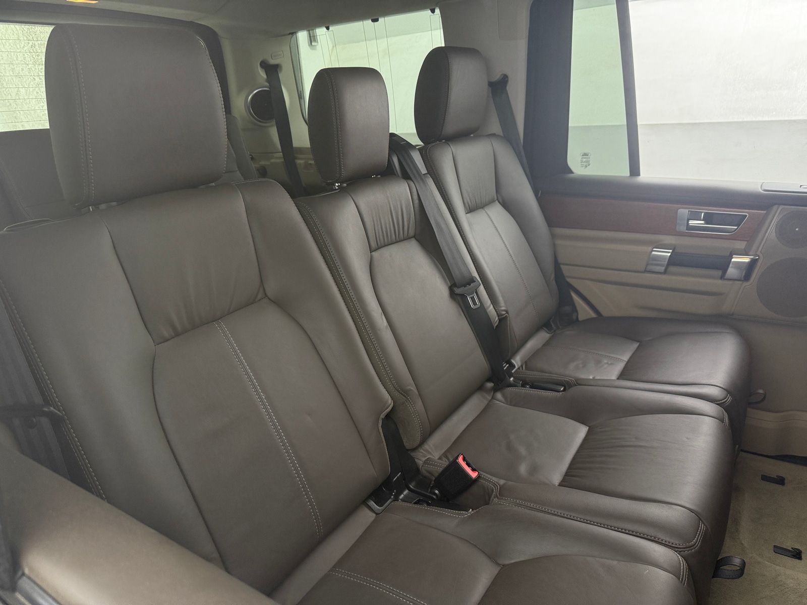 Thumbnail: 2015 Land Rover LR4 - 5