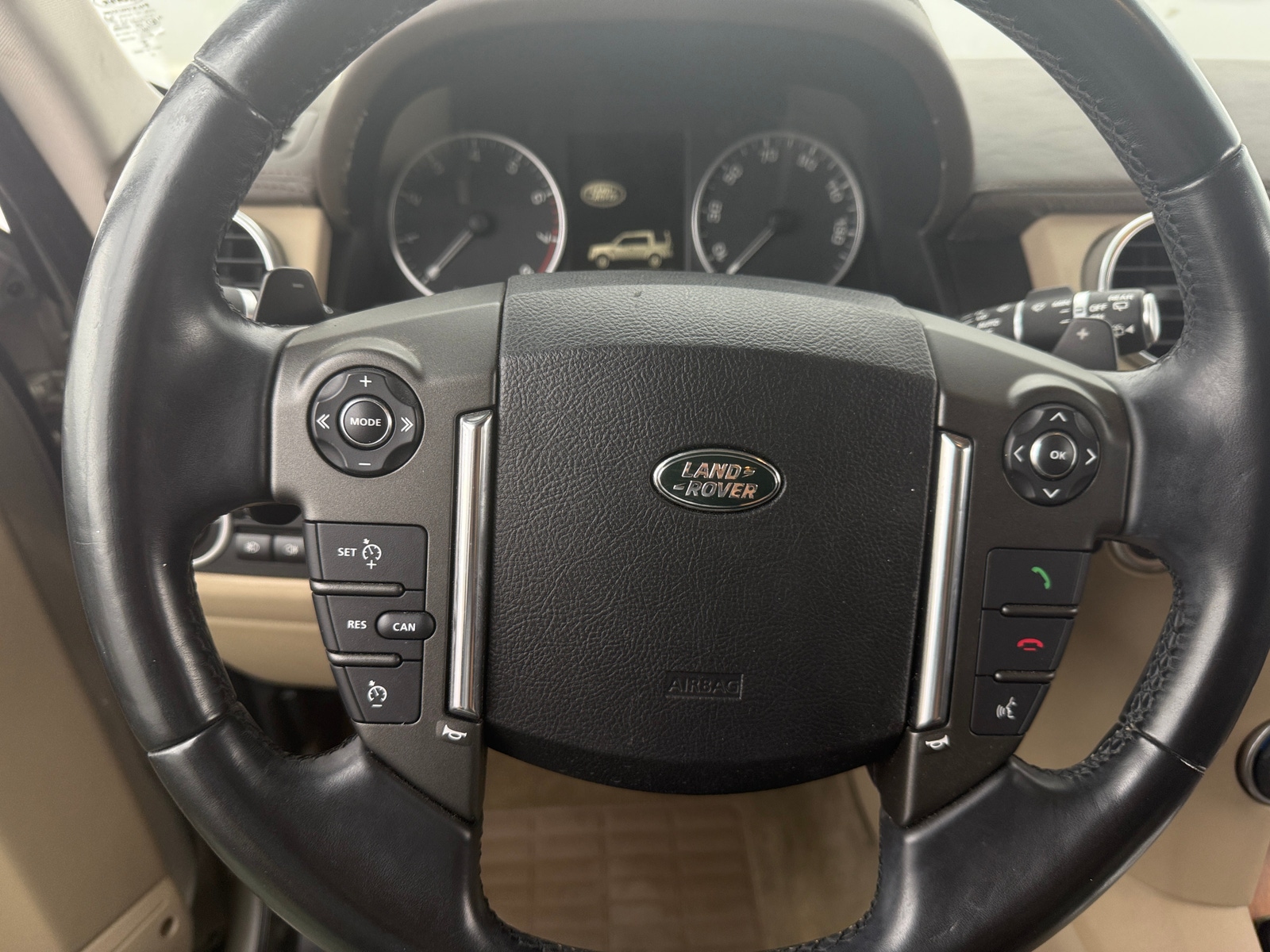 Thumbnail: 2015 Land Rover LR4 - 4