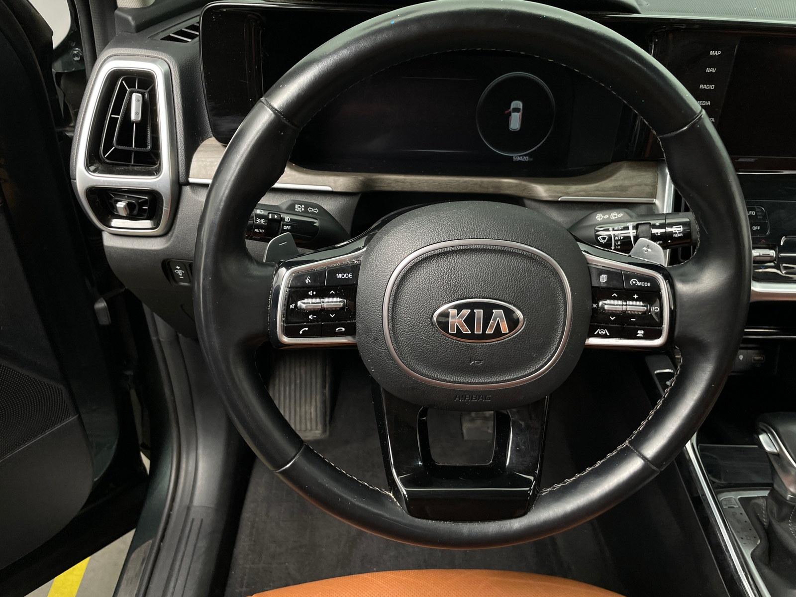 Thumbnail: 2021 Kia Sorento - 4