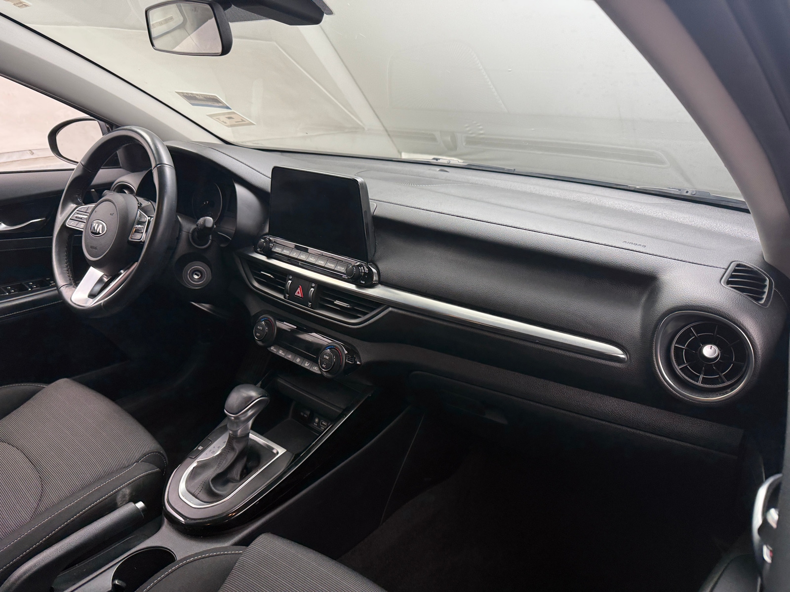 Thumbnail: 2019 Kia Forte - 3