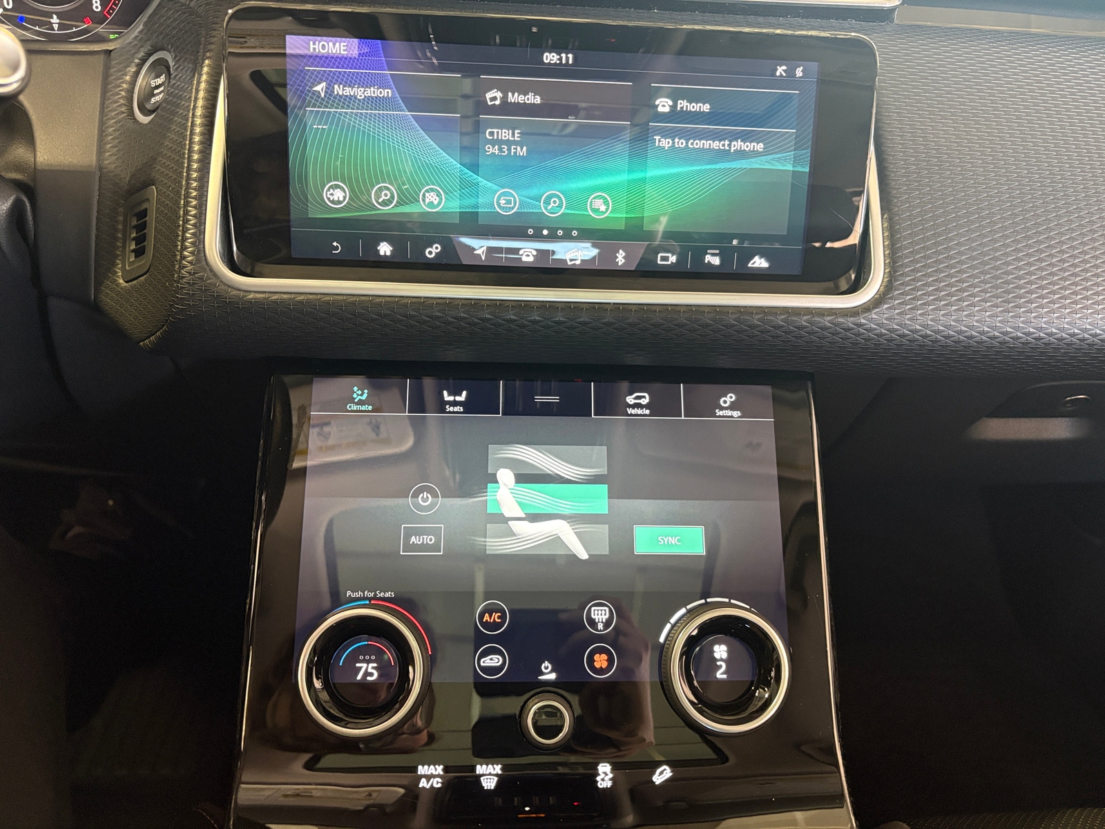 Thumbnail: 2018 Land Rover Range Rover Velar - 3