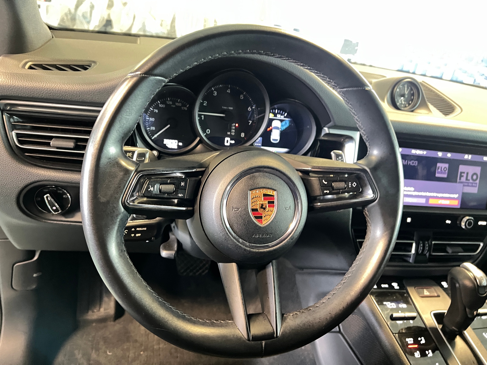 Thumbnail: 2022 Porsche Macan - 4