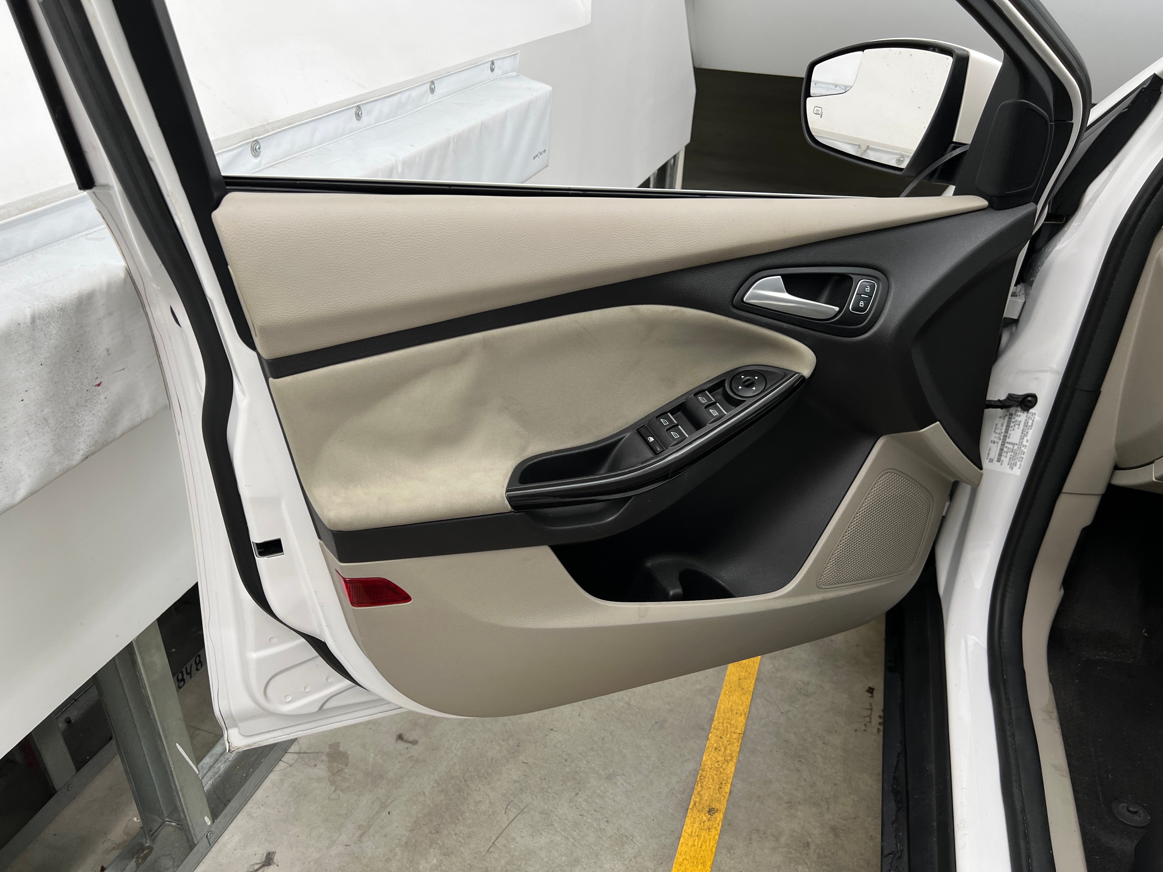 Used 2017 Ford Focus Electric with VIN 1FADP3R45HL343634 for sale in Oak Creek, WI