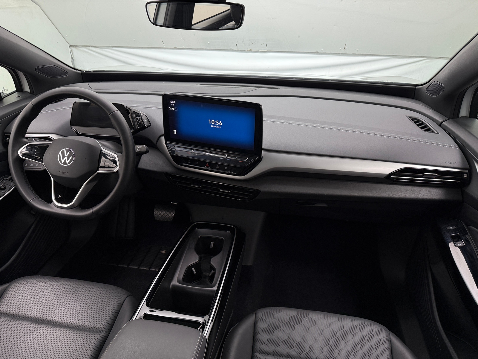 Thumbnail: 2023 Volkswagen ID.4 - 3