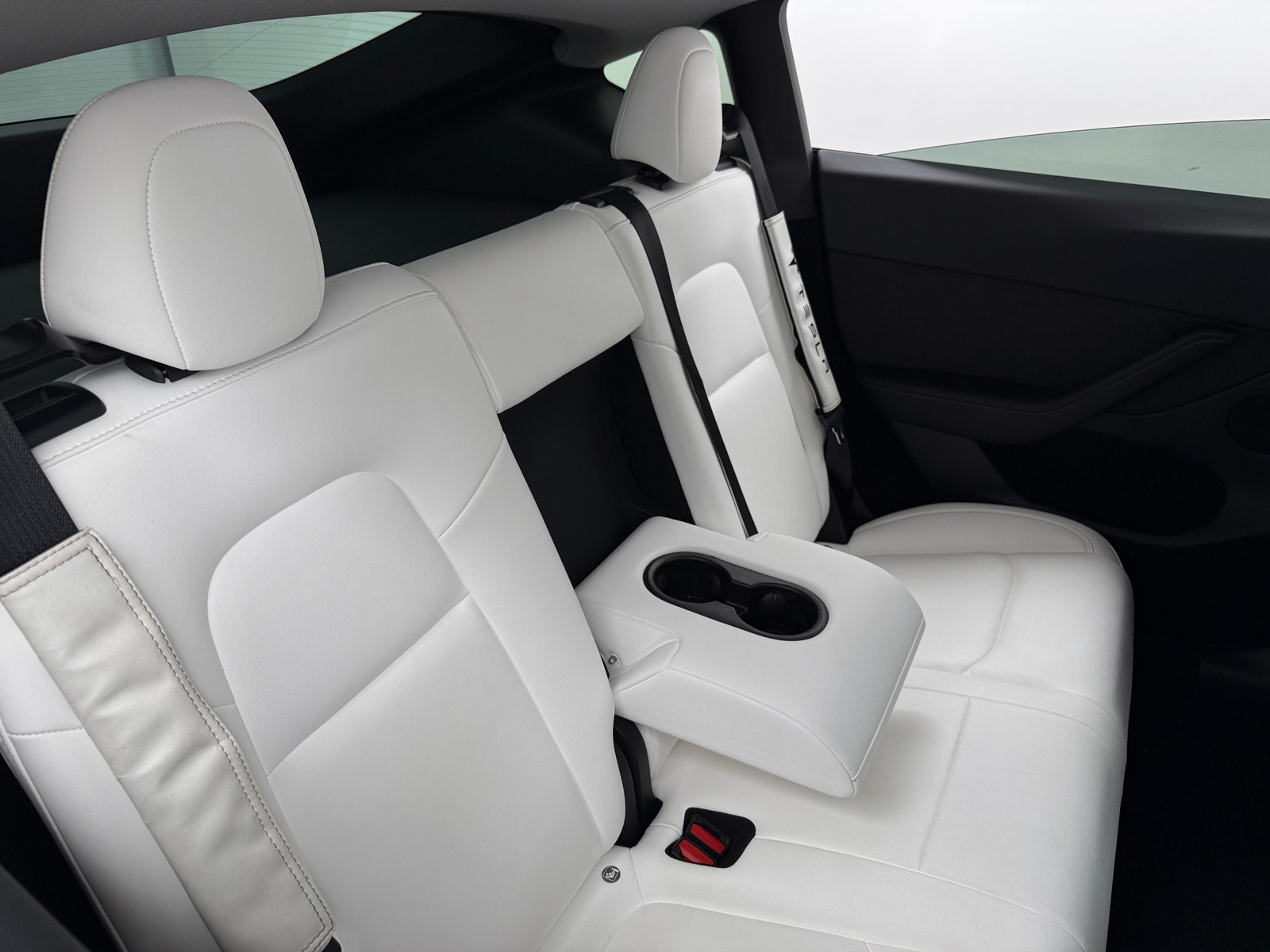 Thumbnail: 2023 Tesla Model Y - 4
