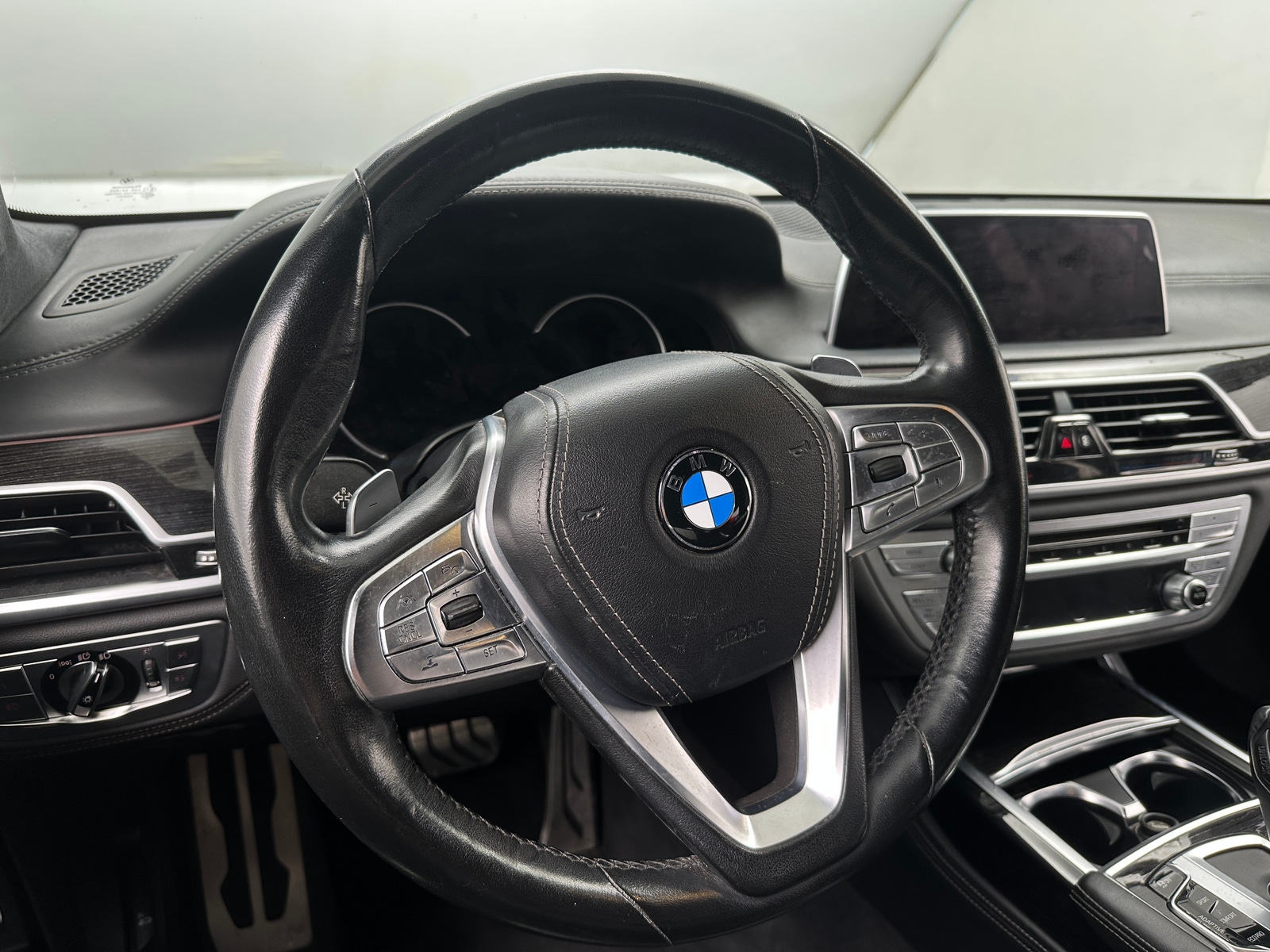 Thumbnail: 2016 BMW 7 Series - 4