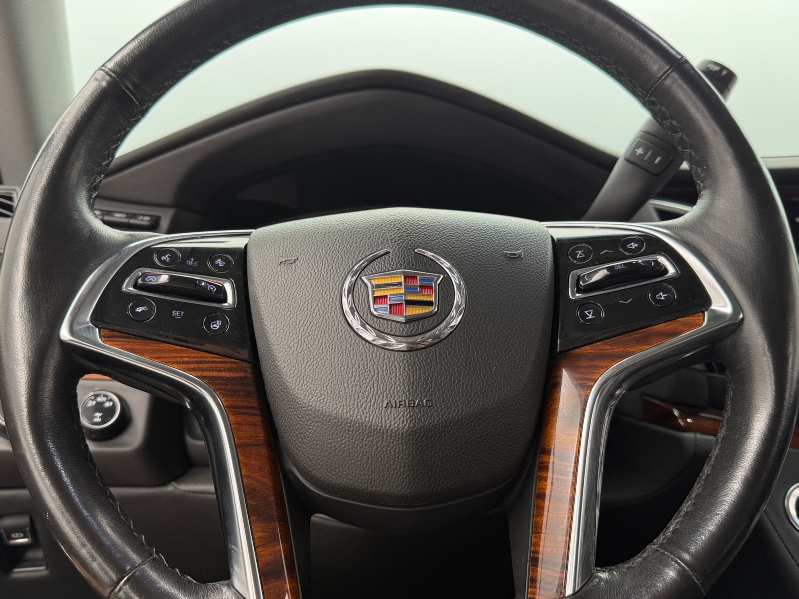 Thumbnail: 2015 Cadillac Escalade - 4