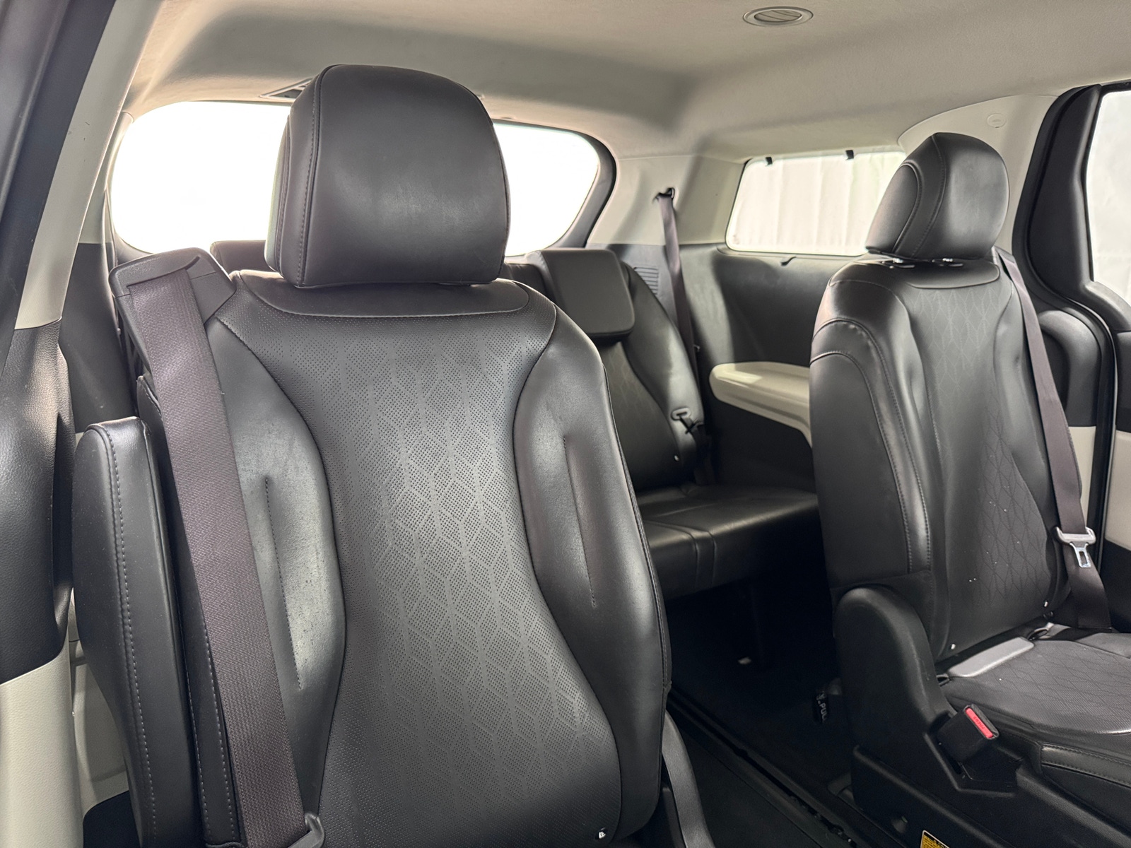 Thumbnail: 2022 Kia Carnival - 6