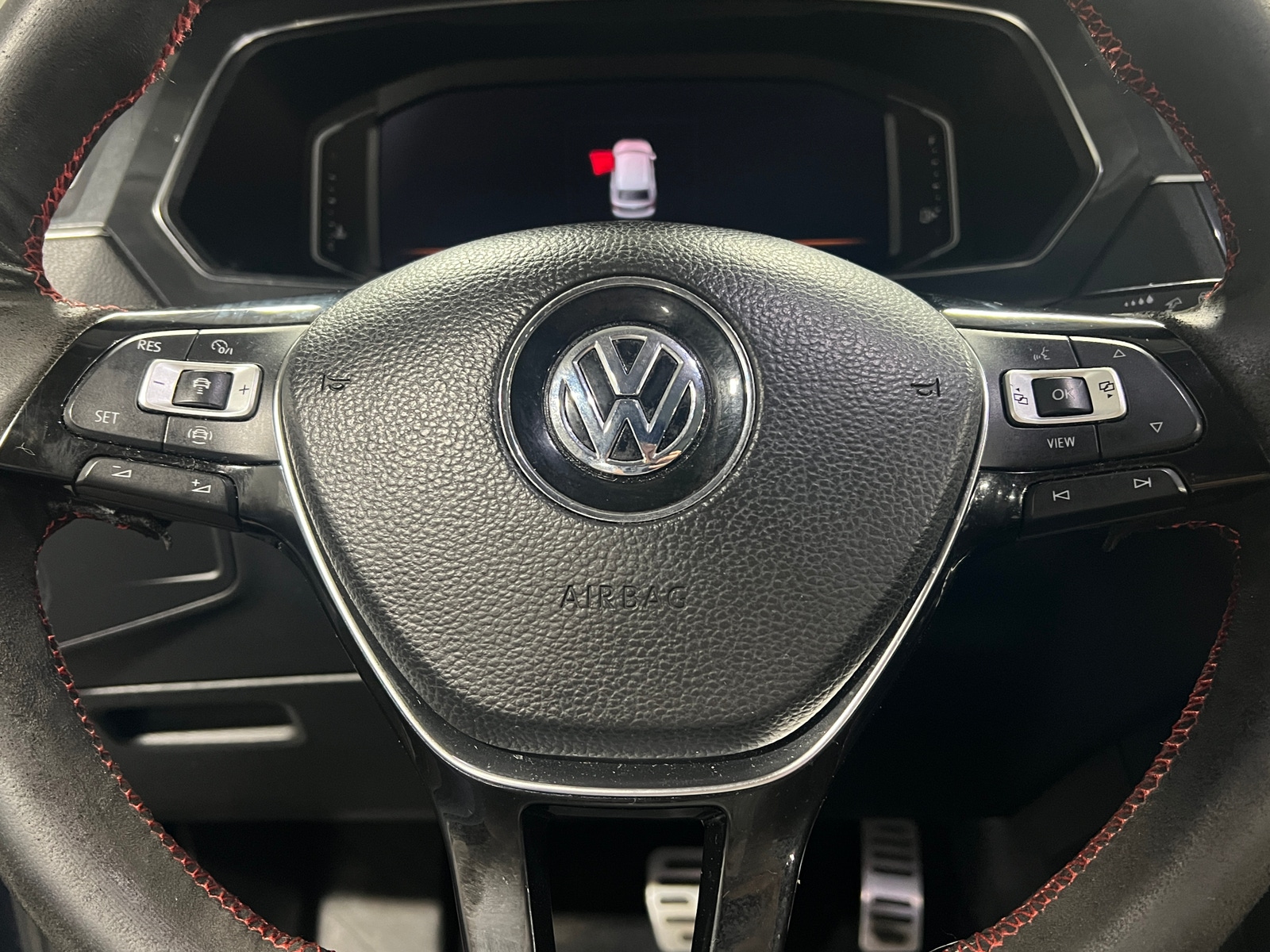 Thumbnail: 2019 Volkswagen Tiguan - 4