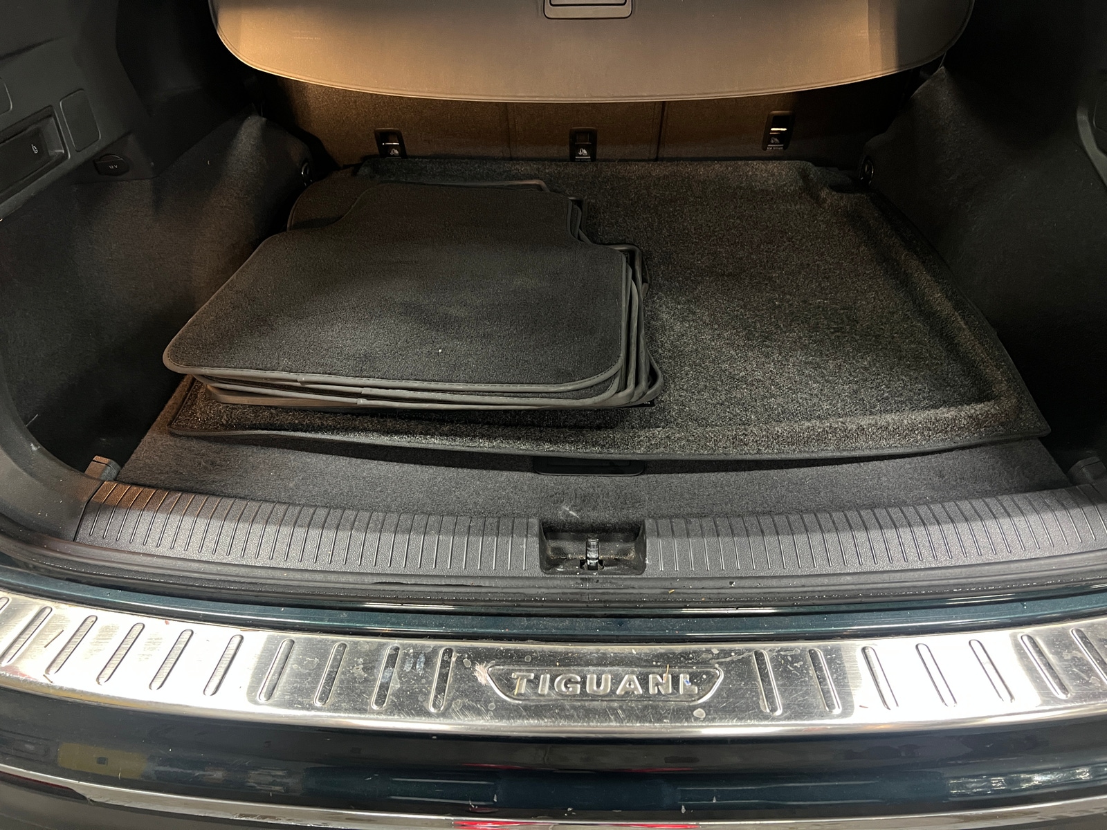 Thumbnail: 2019 Volkswagen Tiguan - 6