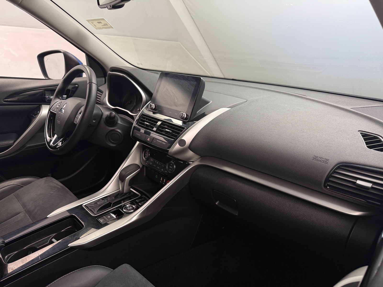 Thumbnail: 2024 Mitsubishi Eclipse Cross - 3