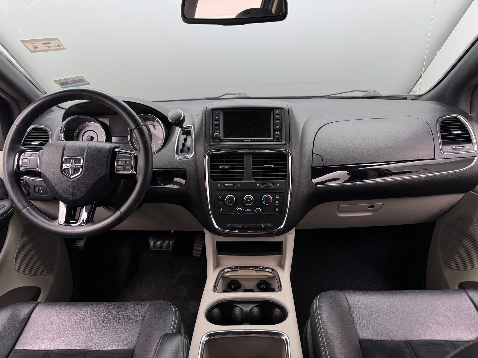 Thumbnail: 2018 Dodge Grand Caravan - 2