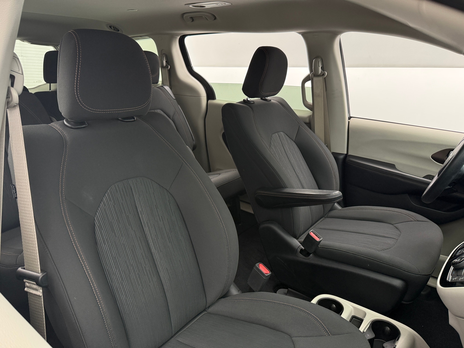 Thumbnail: 2019 Chrysler Pacifica - 2