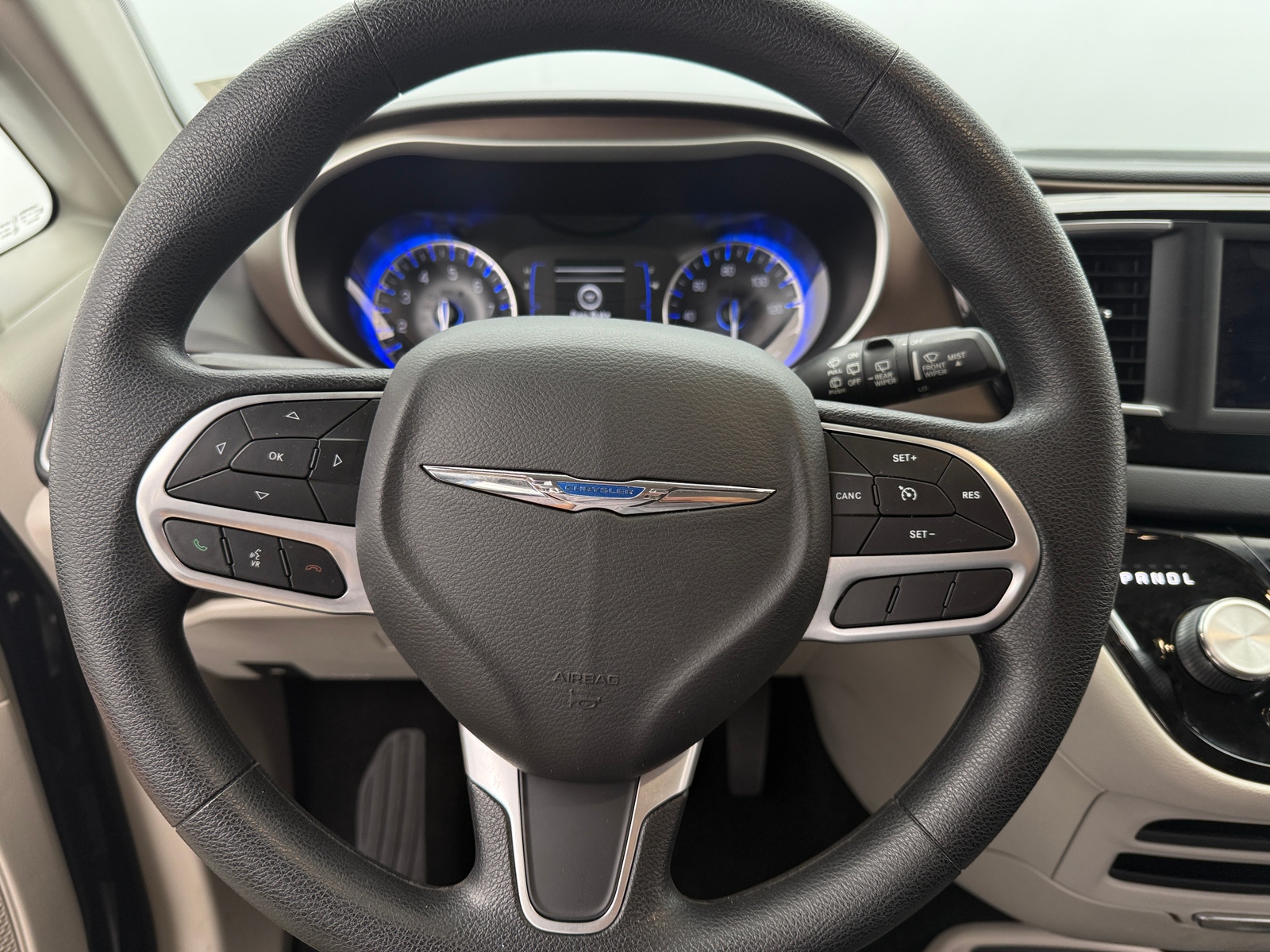 Thumbnail: 2019 Chrysler Pacifica - 5