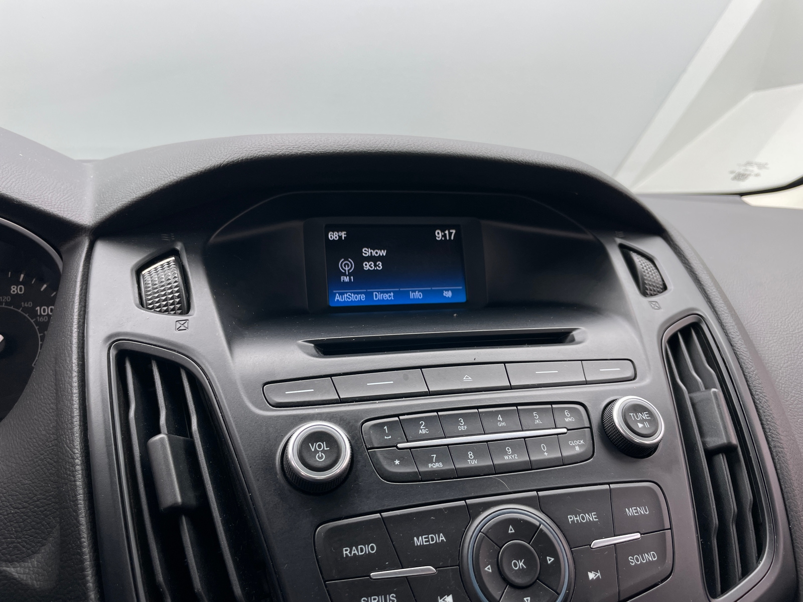 Thumbnail: 2016 Ford Focus - 4