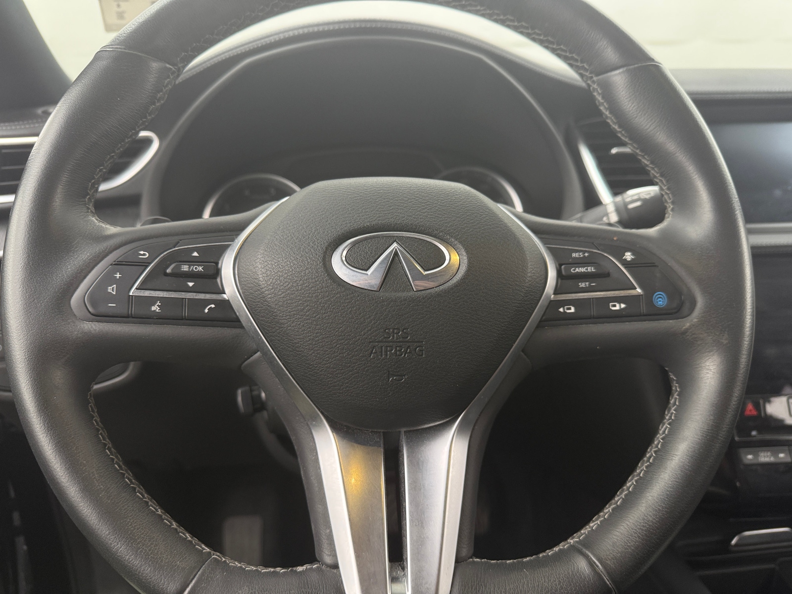 Thumbnail: 2023 INFINITI QX55 - 4