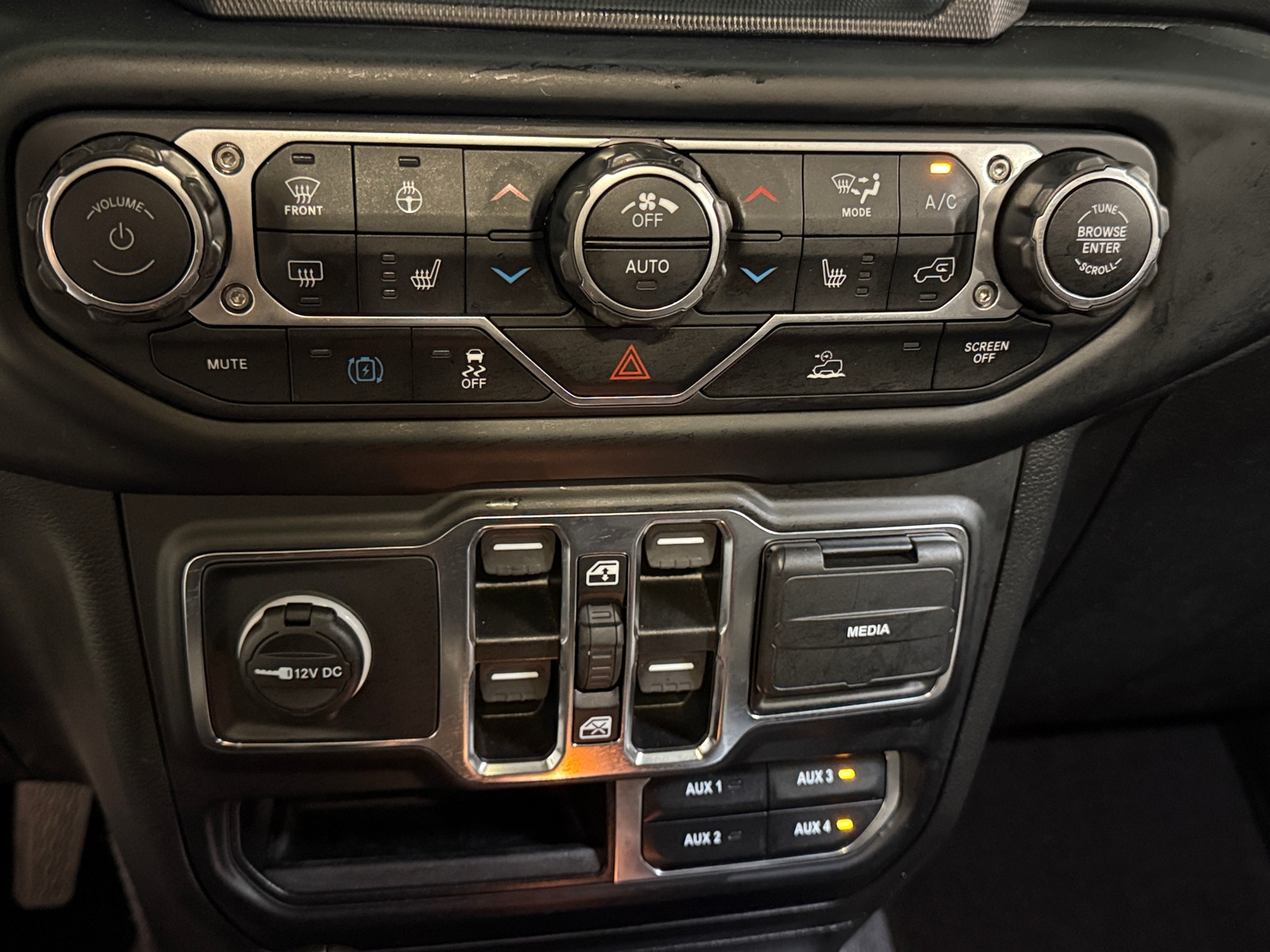 Thumbnail: 2023 Jeep Wrangler - 3