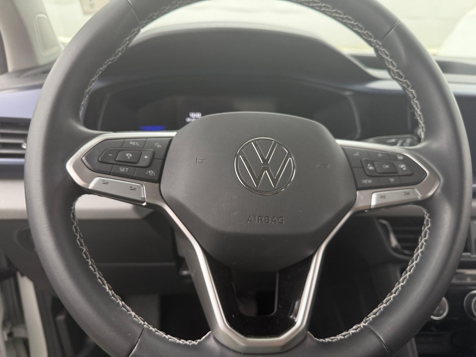 Thumbnail: 2023 Volkswagen Taos - 5