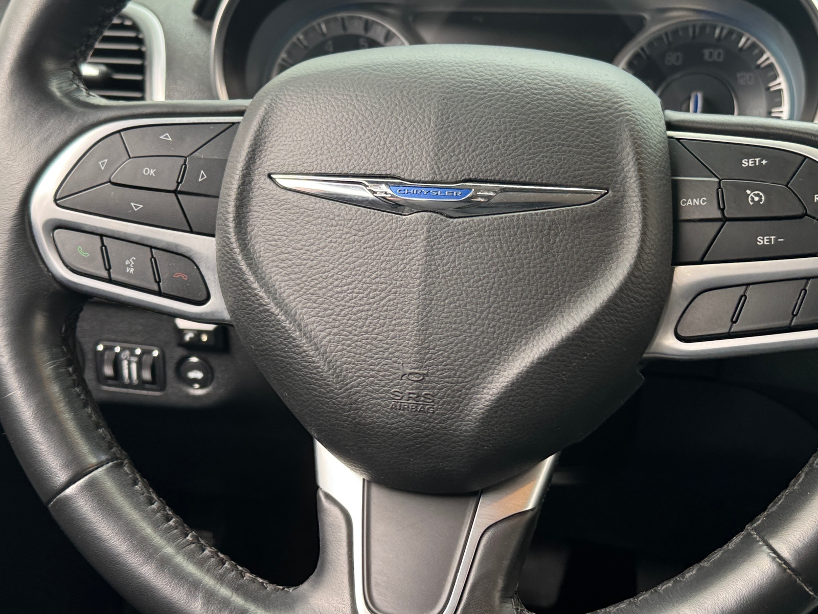 Thumbnail: 2021 Chrysler 300 - 4