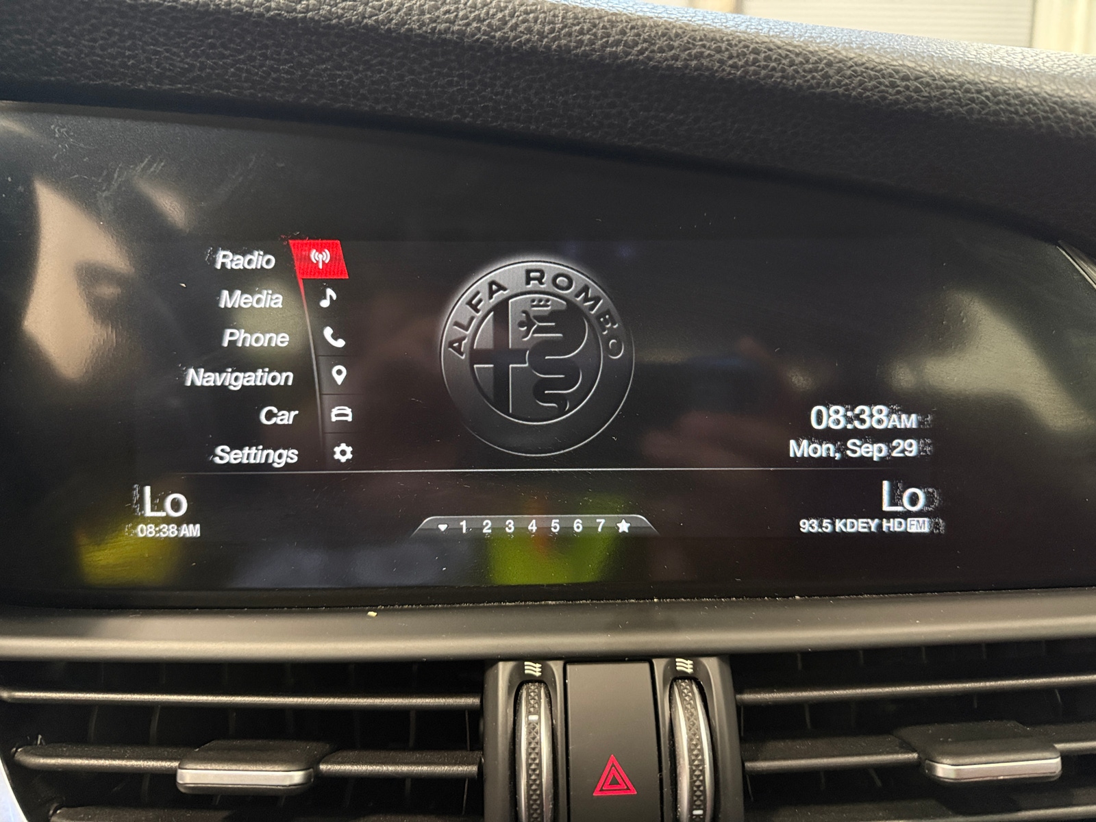 Thumbnail: 2019 Alfa Romeo Giulia - 3