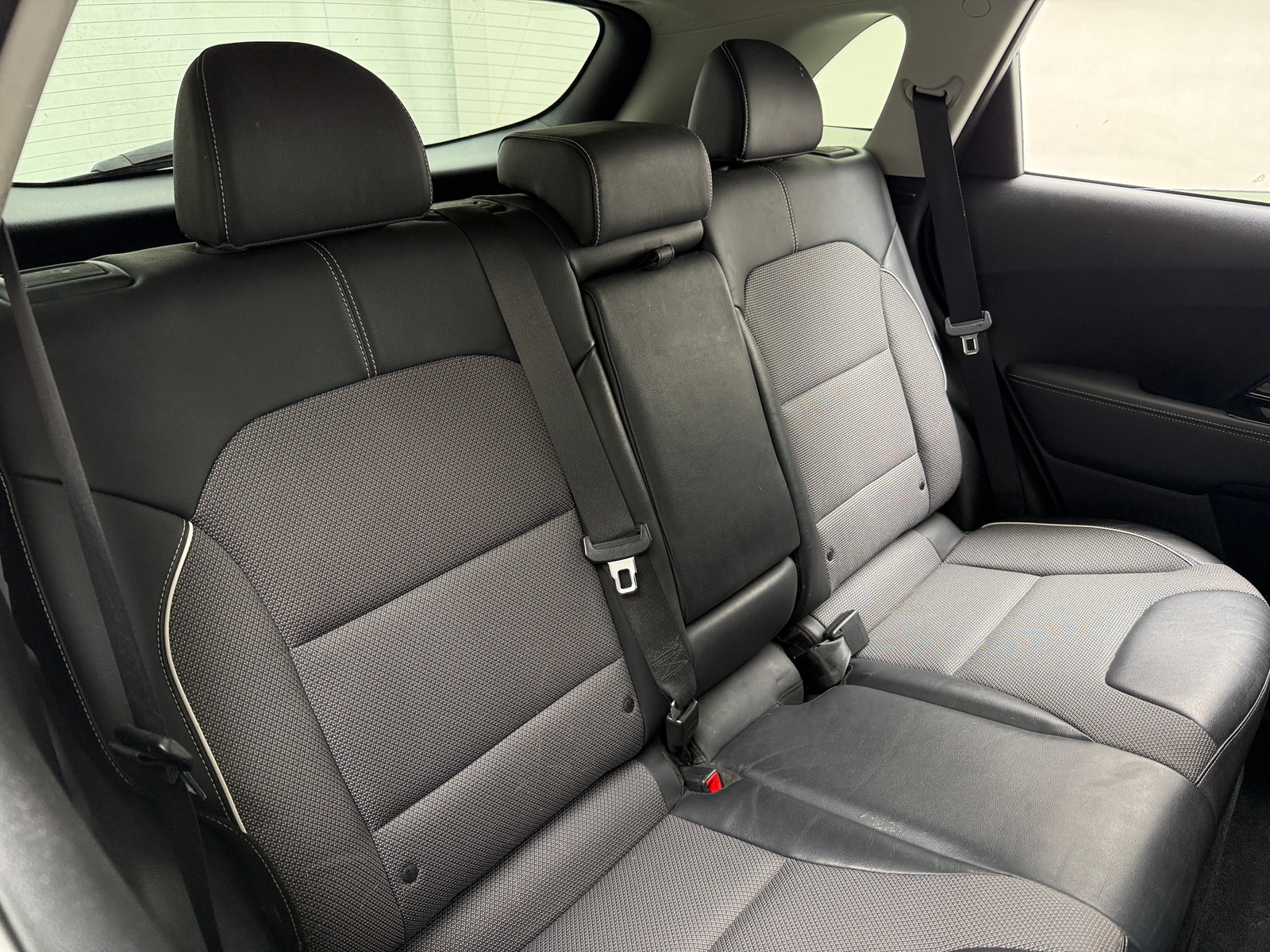 Thumbnail: 2019 Kia Niro - 5