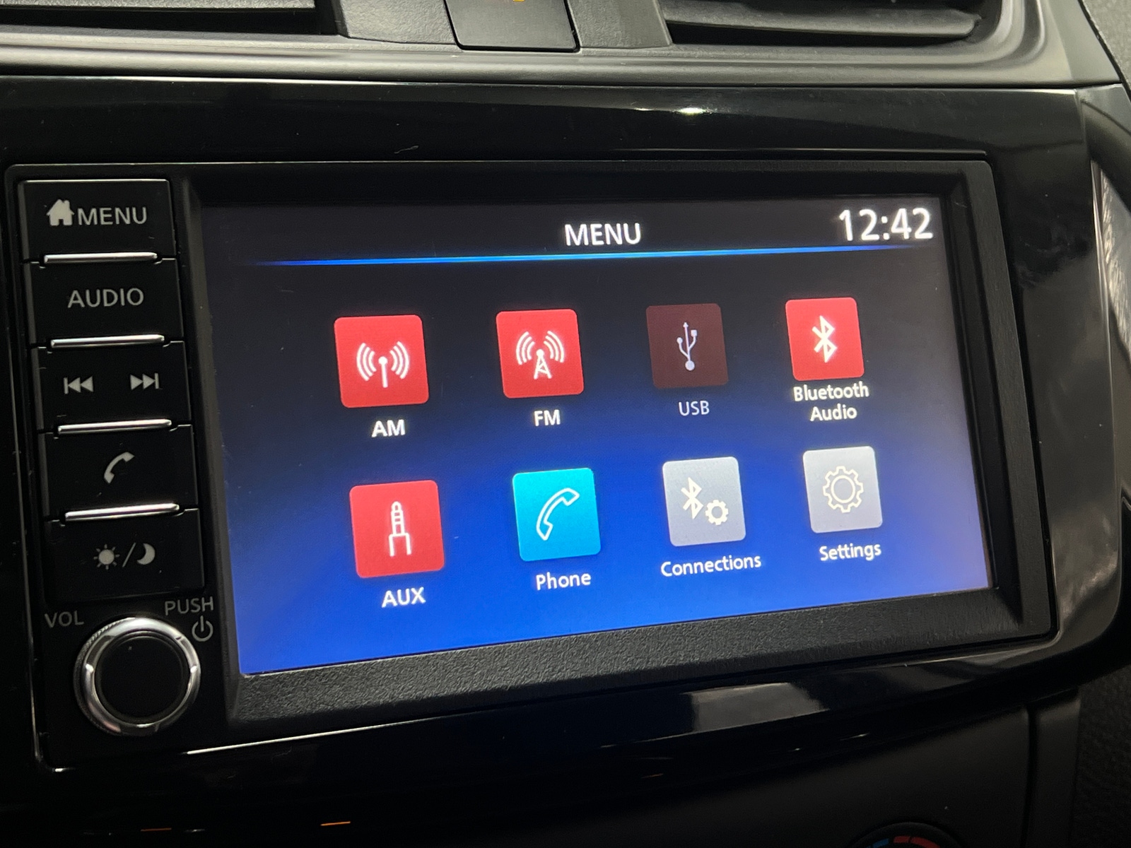 Thumbnail: 2019 Nissan Sentra - 4