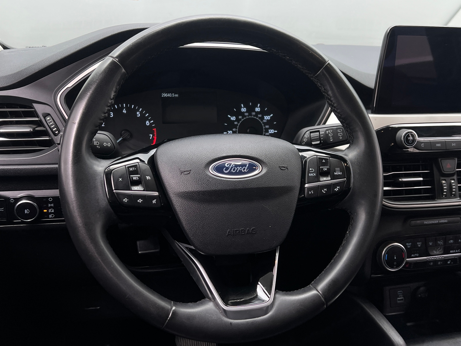 Thumbnail: 2022 Ford Escape - 4