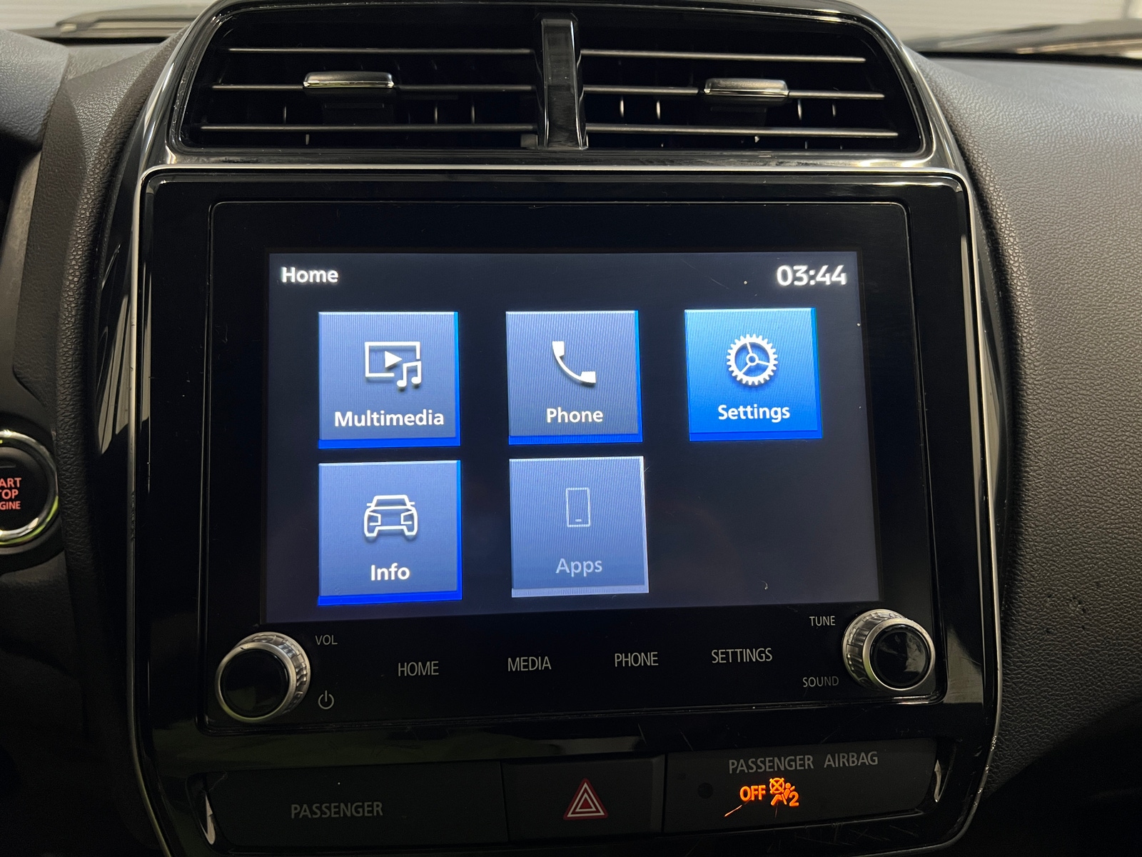 Thumbnail: 2024 Mitsubishi Outlander Sport - 3