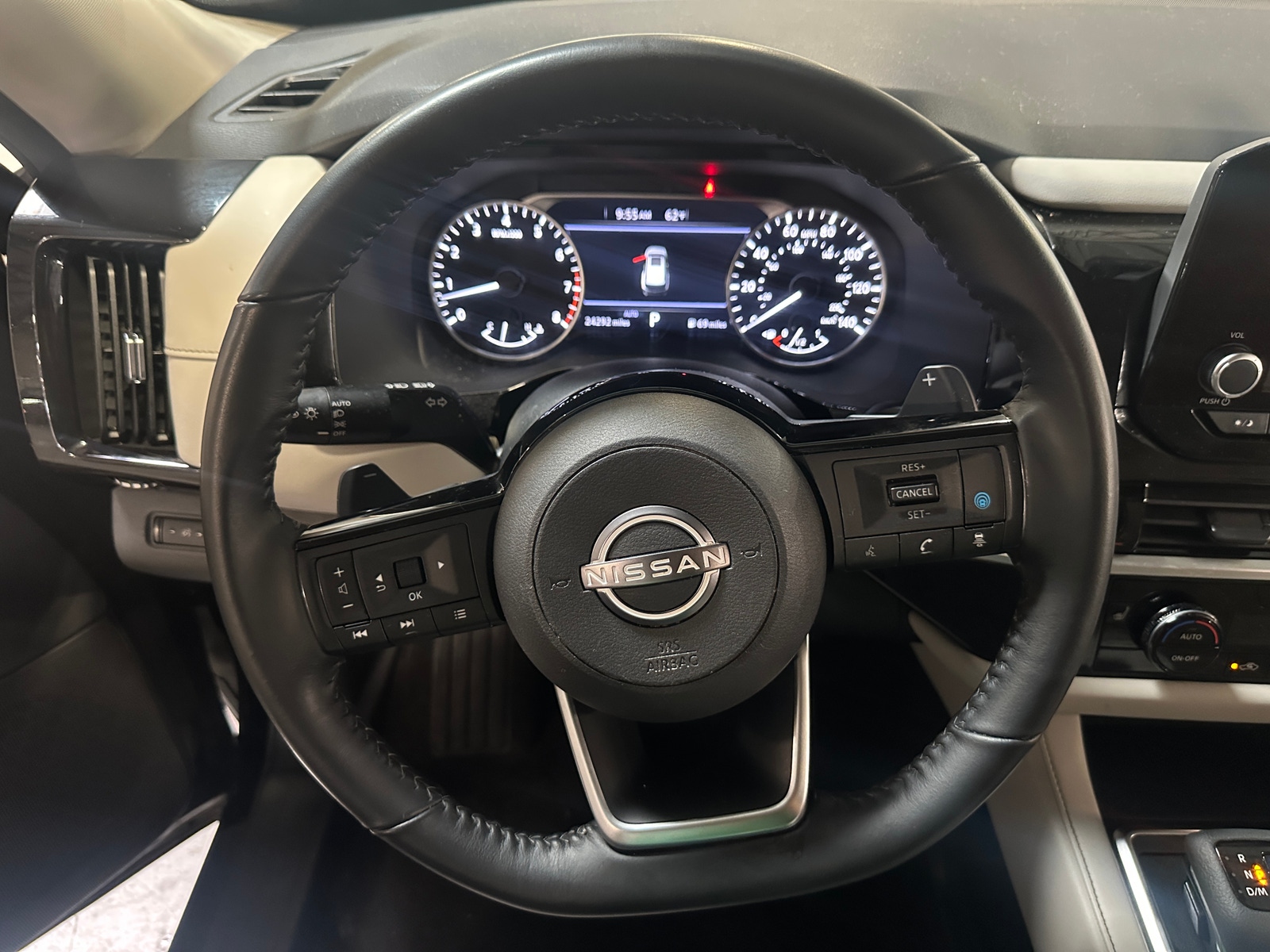 Thumbnail: 2022 Nissan Pathfinder - 5