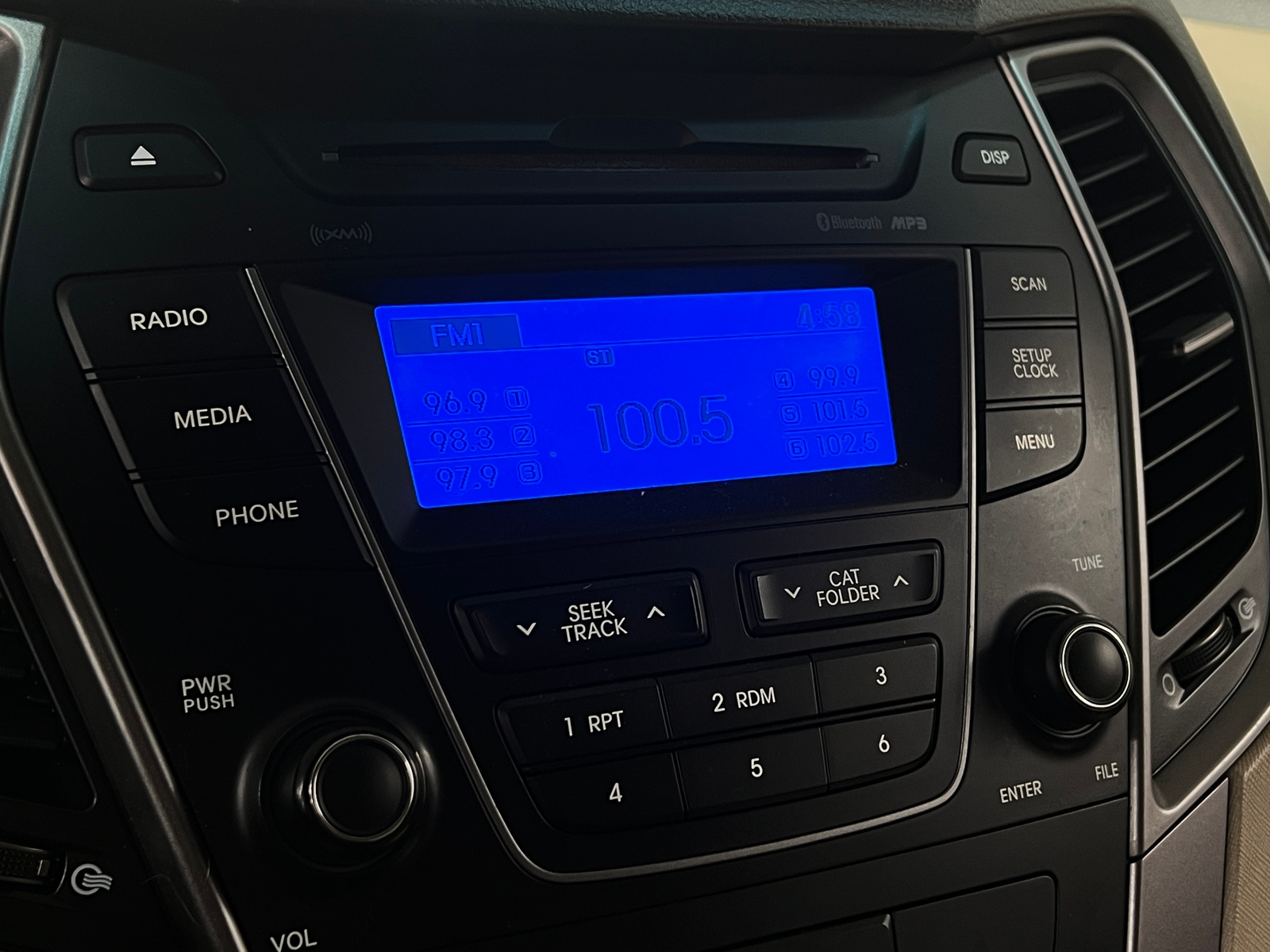 Thumbnail: 2013 Hyundai Santa Fe - 4