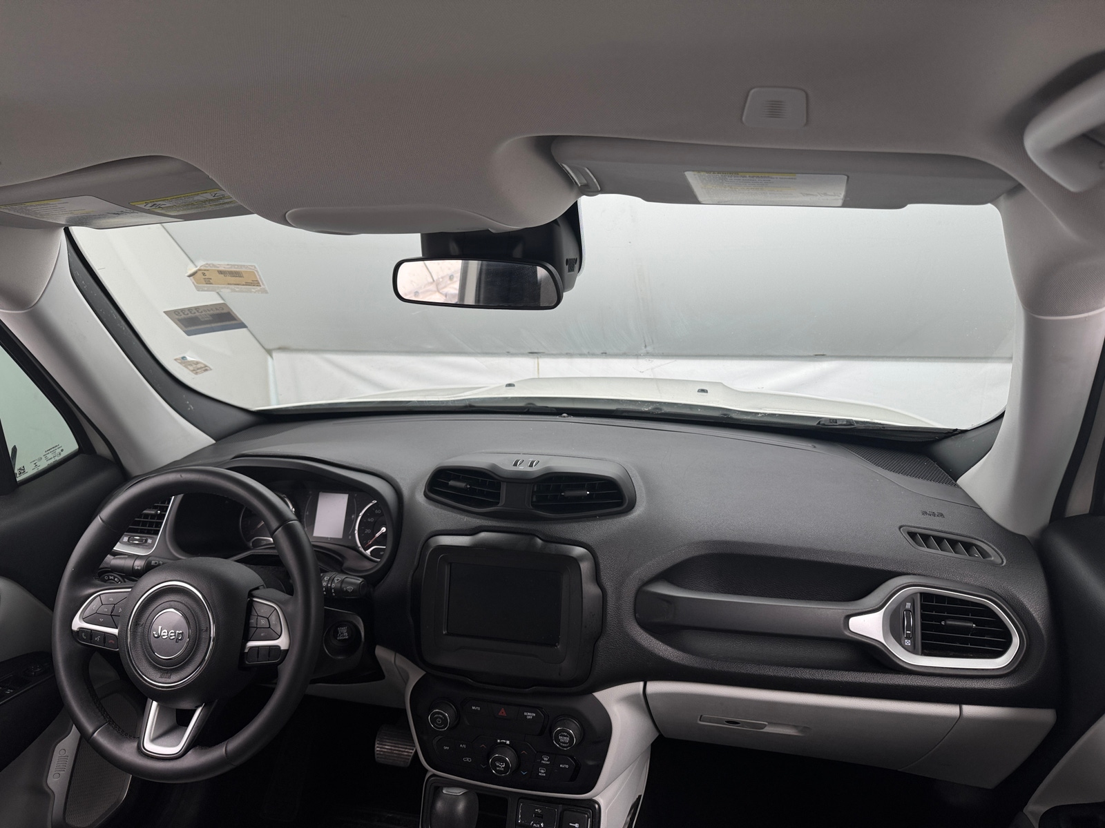 Thumbnail: 2020 Jeep Renegade - 3