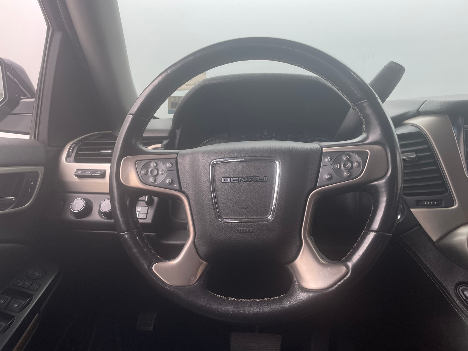Thumbnail: 2020 GMC Yukon XL - 4