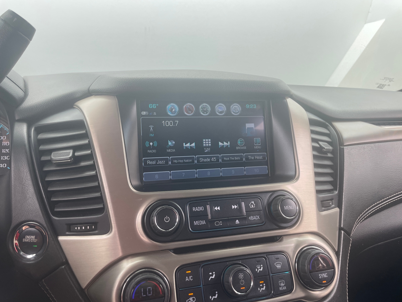 Thumbnail: 2020 GMC Yukon XL - 3