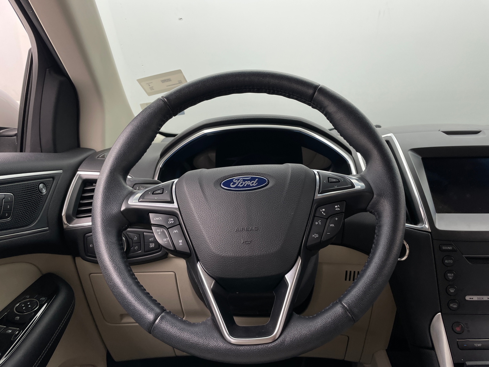 Thumbnail: 2019 Ford Edge - 4