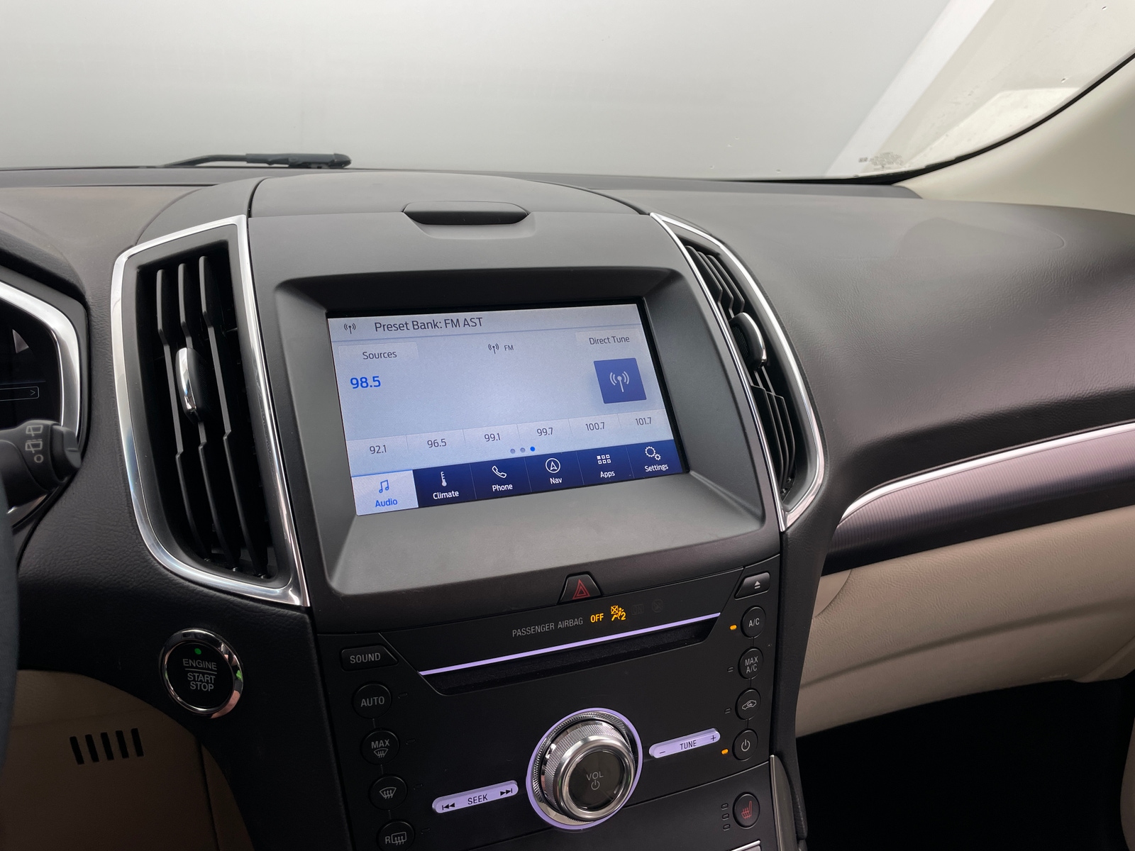 Thumbnail: 2019 Ford Edge - 3
