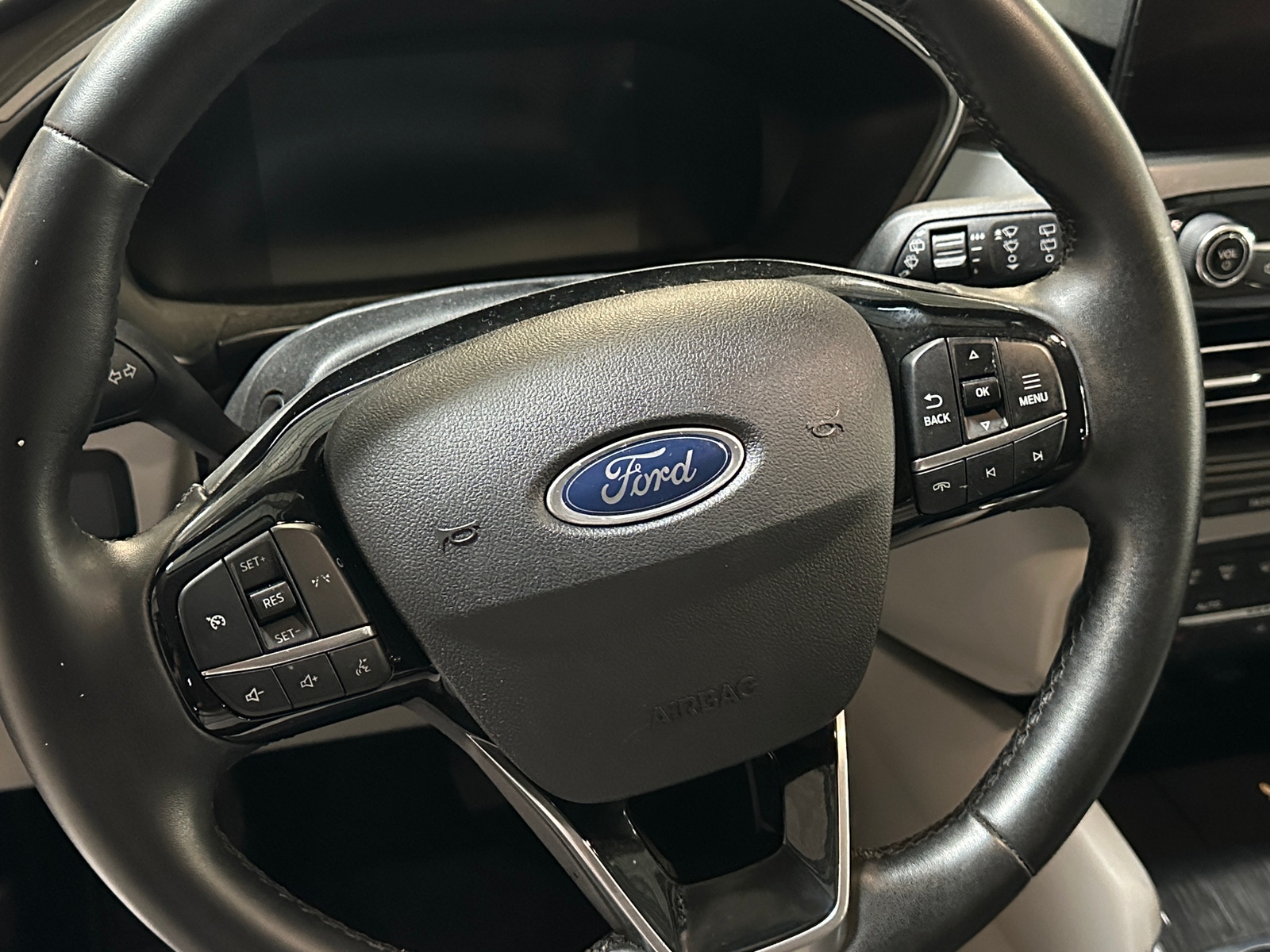 Thumbnail: 2023 Ford Escape - 5